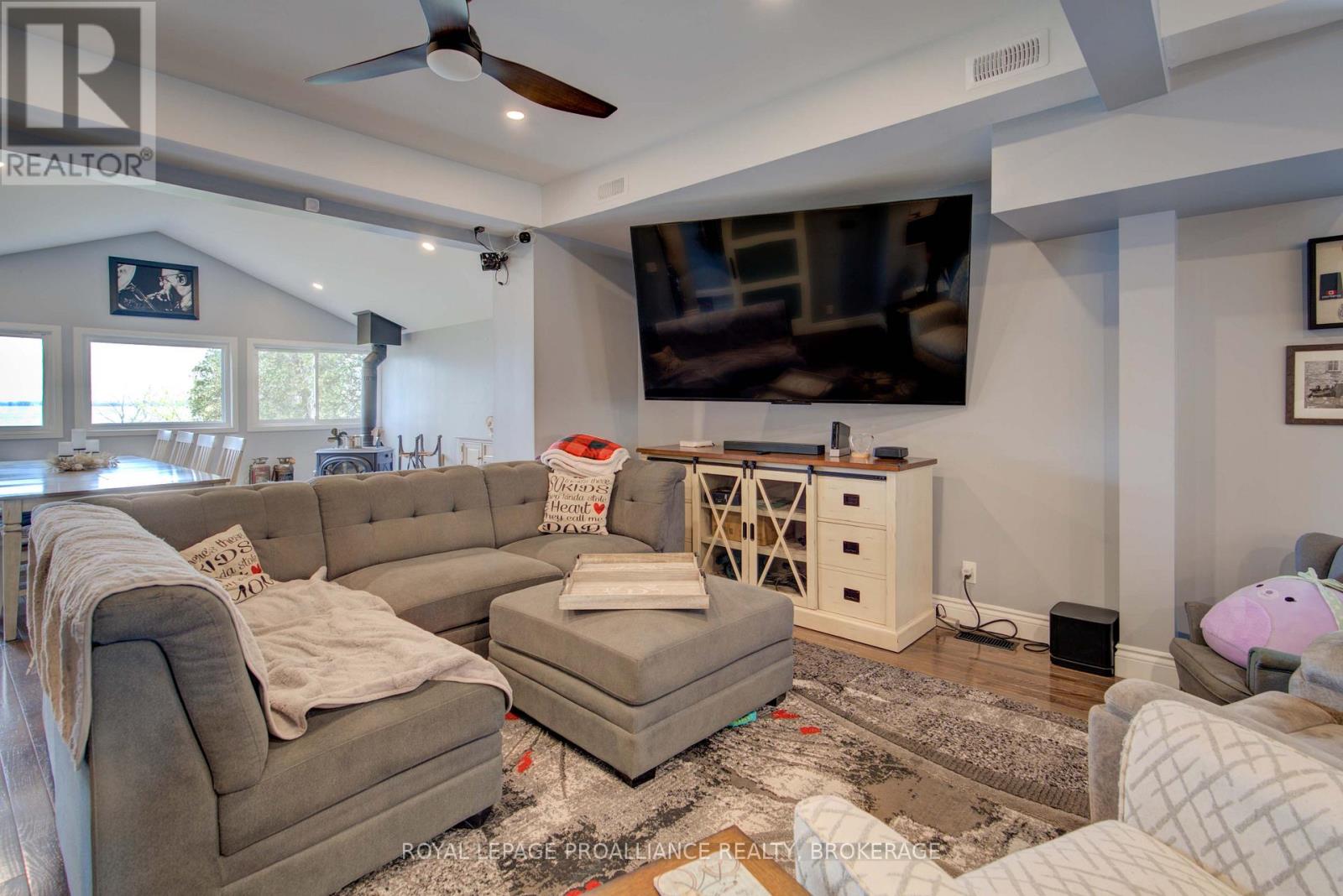 29 Main Street, Westport, Ontario  K0G 1X0 - Photo 13 - X12439283