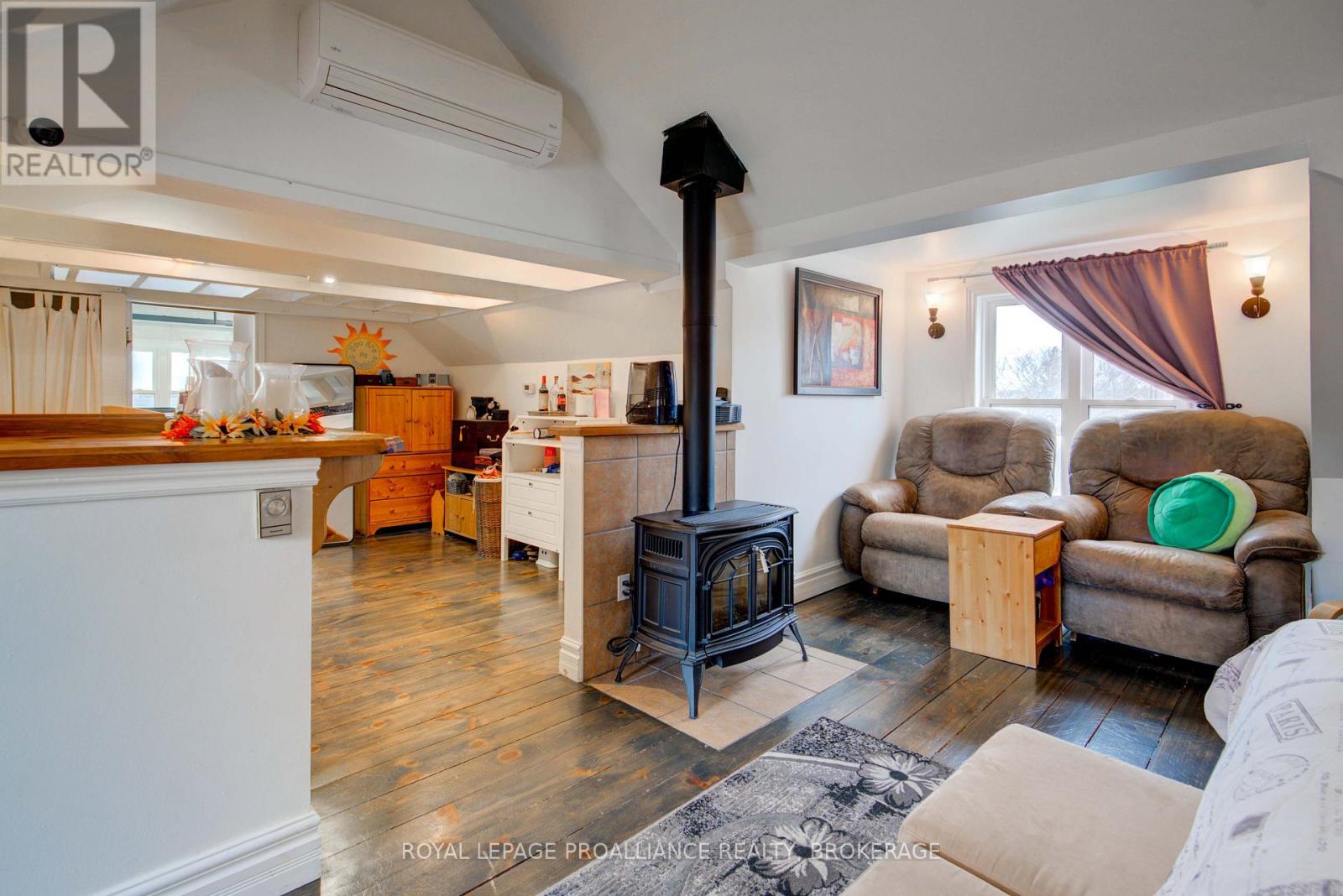 29 Main Street, Westport, Ontario  K0G 1X0 - Photo 31 - X12439283