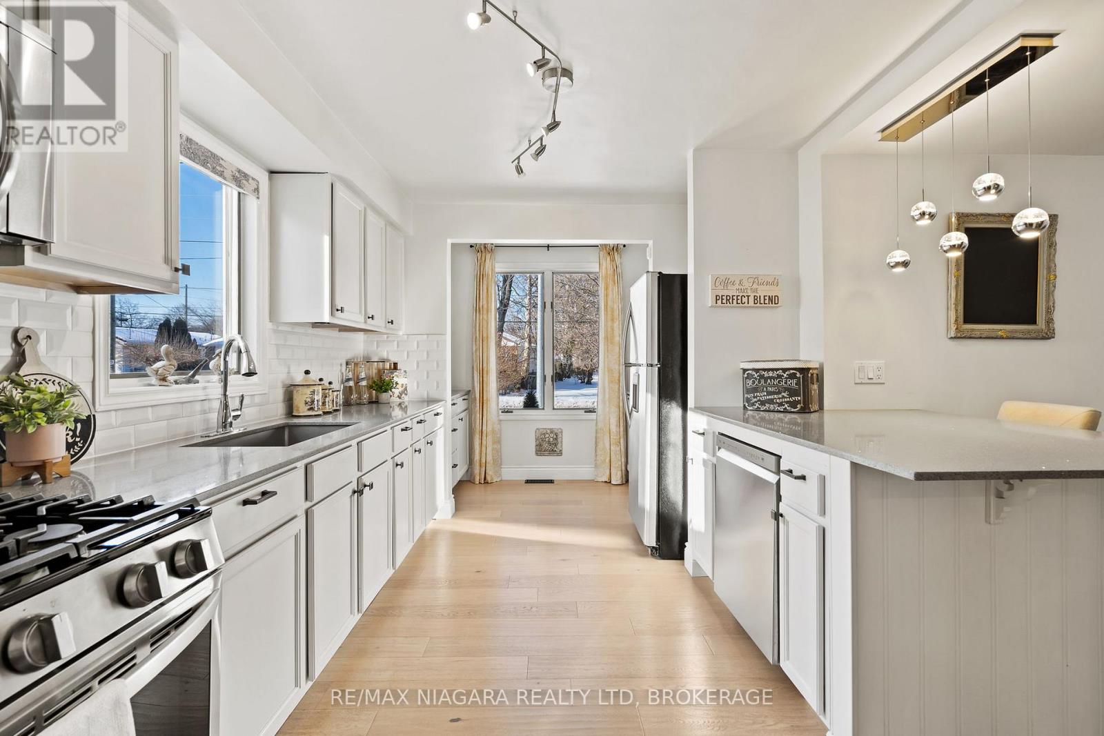 148 Lakeshore Road, St. Catharines, Ontario  L2N 2V1 - Photo 10 - X12845390