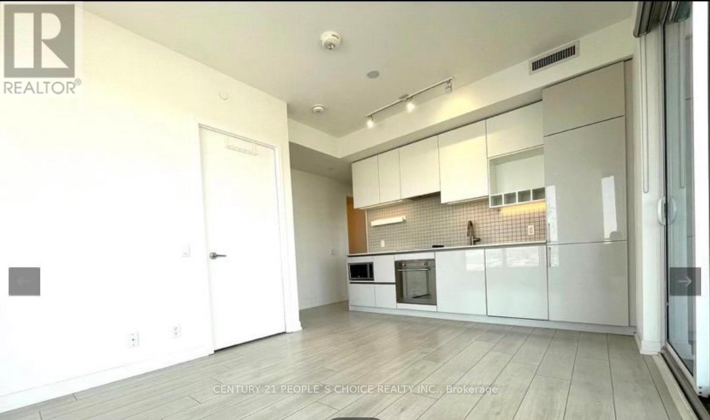 2912 - 950 Portage Parkway, Vaughan, Ontario  L4K 0J7 - Photo 3 - N12943338