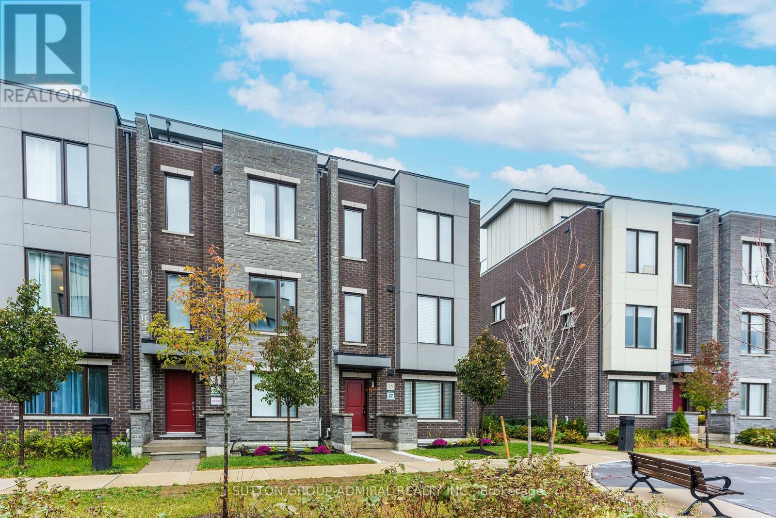 25 COHEN WAY, Vaughan, Ontario