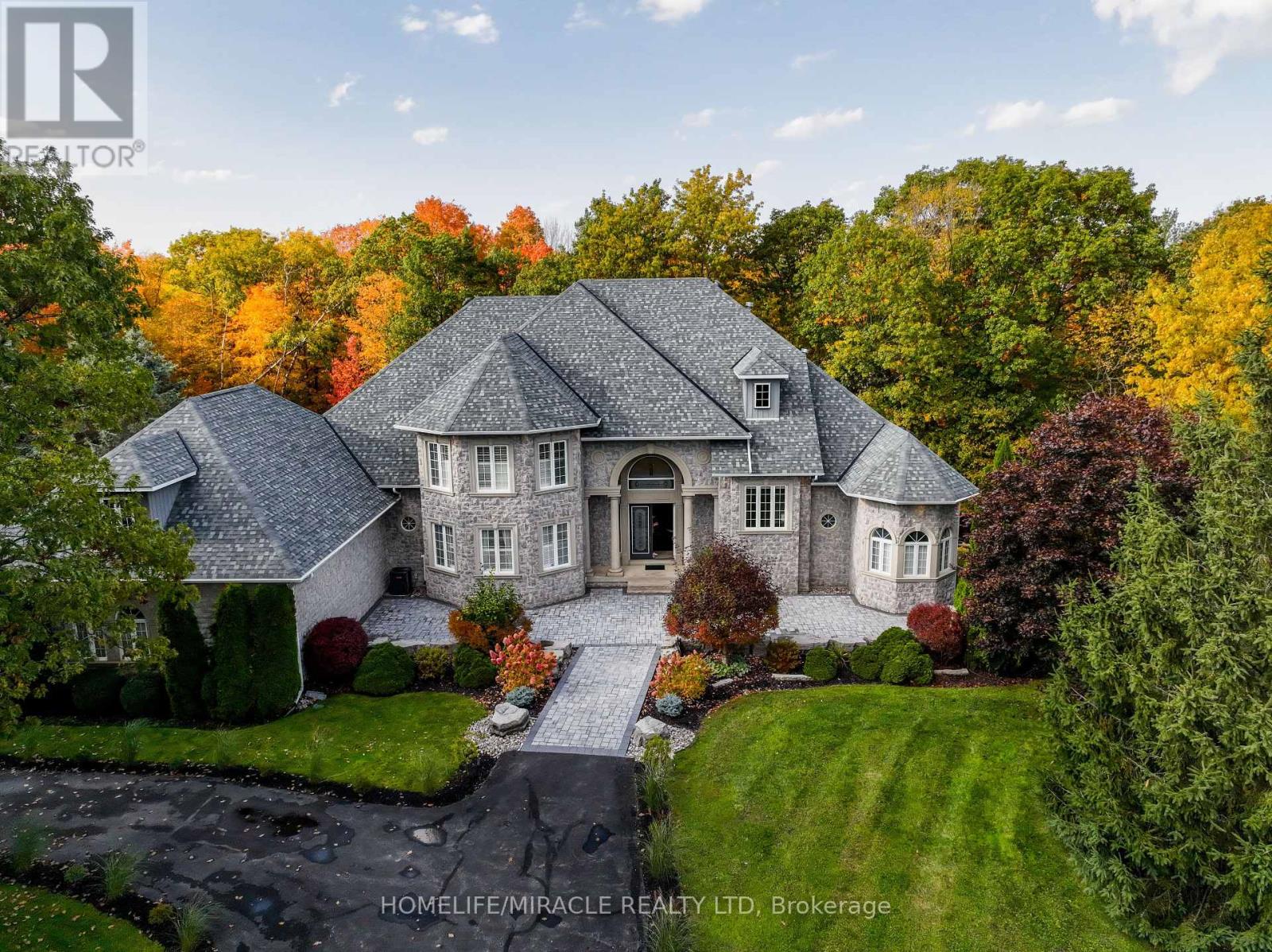 12 DEER RUN, Uxbridge, Ontario