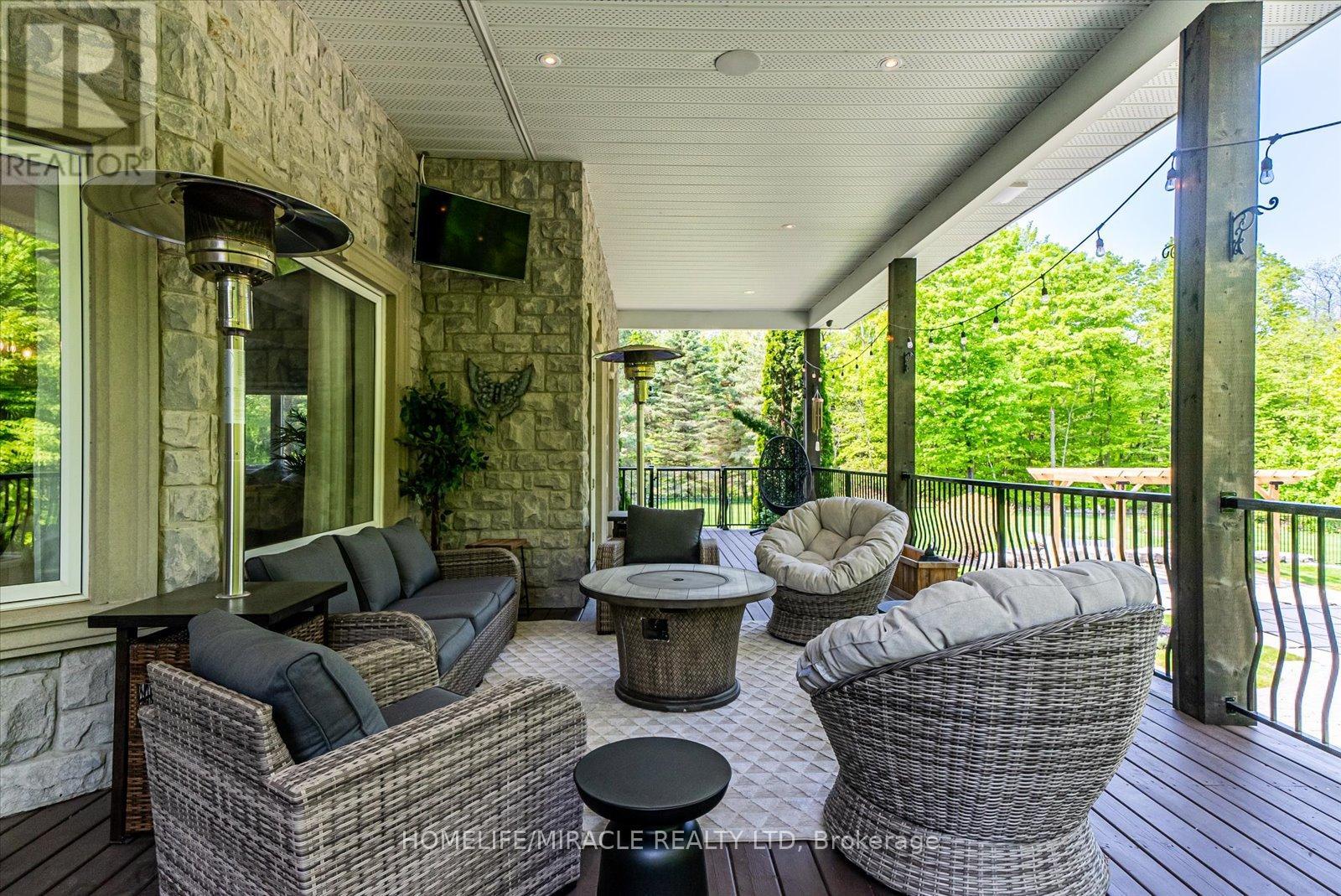 12 Deer Run, Uxbridge, Ontario  L9P 0K9 - Photo 36 - N12943364