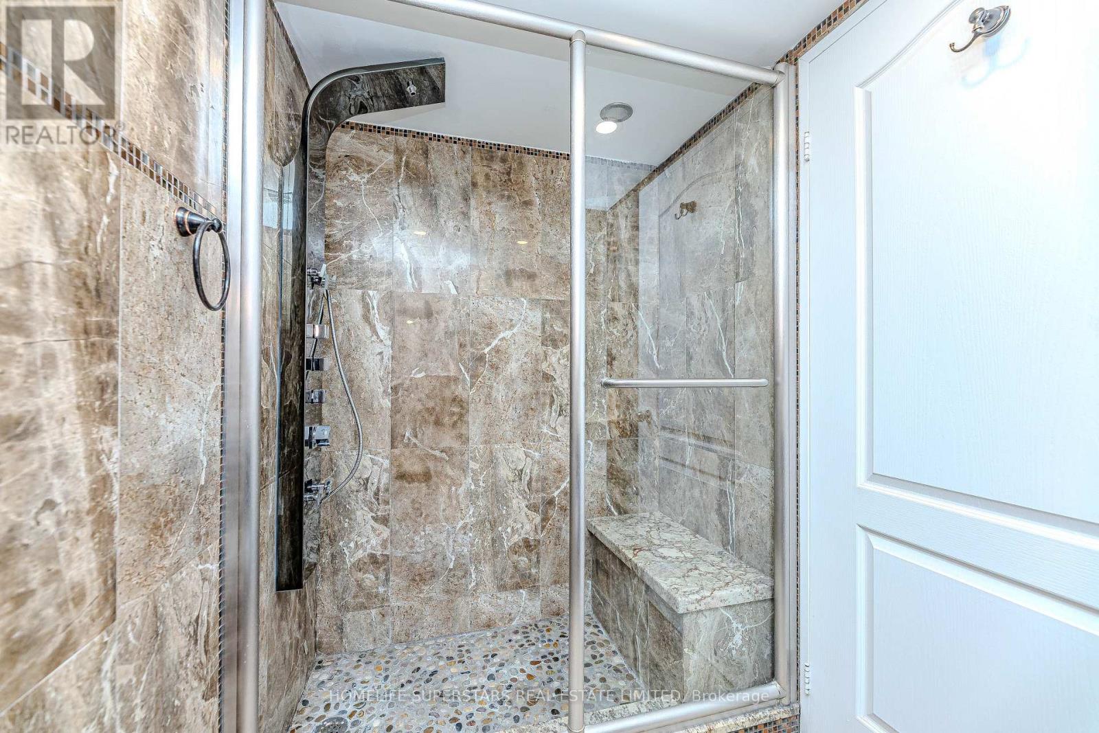 1005 - 7 Townsgate Drive, Vaughan, Ontario  L4J 7Z9 - Photo 15 - N12943366