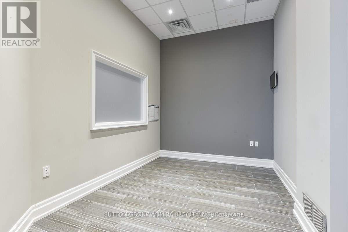 105 - 10376 Yonge Street, Richmond Hill, Ontario  L4C 3B8 - Photo 10 - N12943390