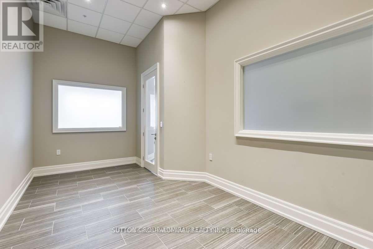 105 - 10376 Yonge Street, Richmond Hill, Ontario  L4C 3B8 - Photo 11 - N12943390