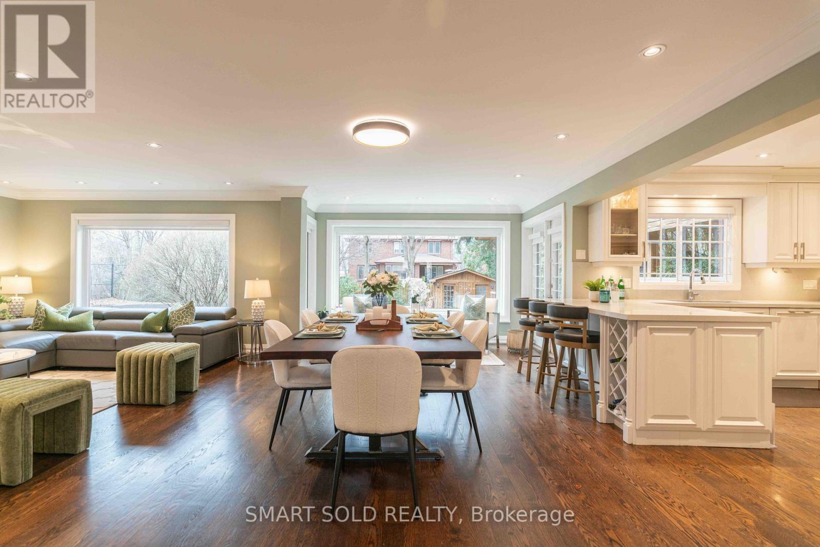 107 Arnold Avenue, Vaughan, Ontario  L4J 1B6 - Photo 12 - N12943408