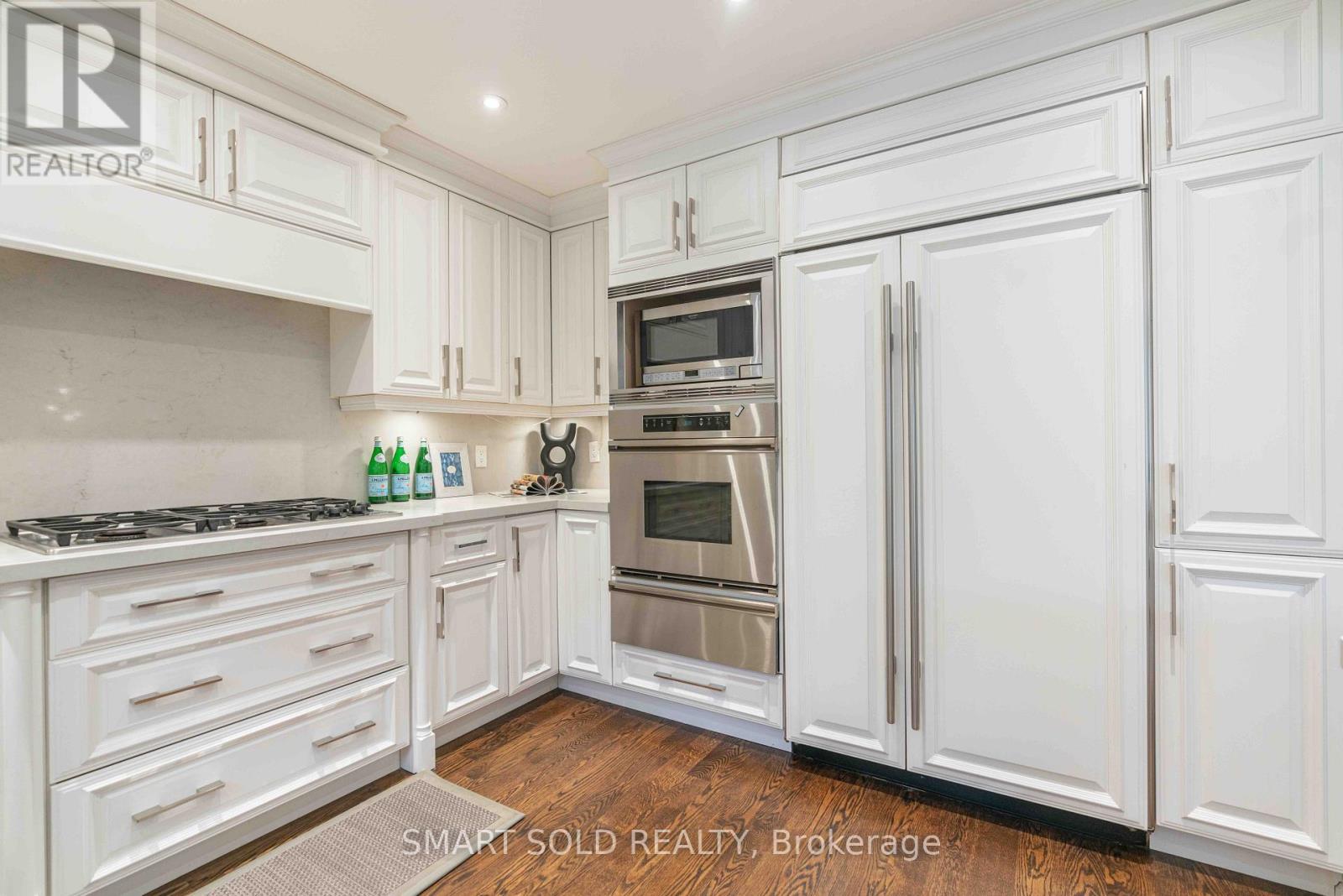 107 Arnold Avenue, Vaughan, Ontario  L4J 1B6 - Photo 19 - N12943408