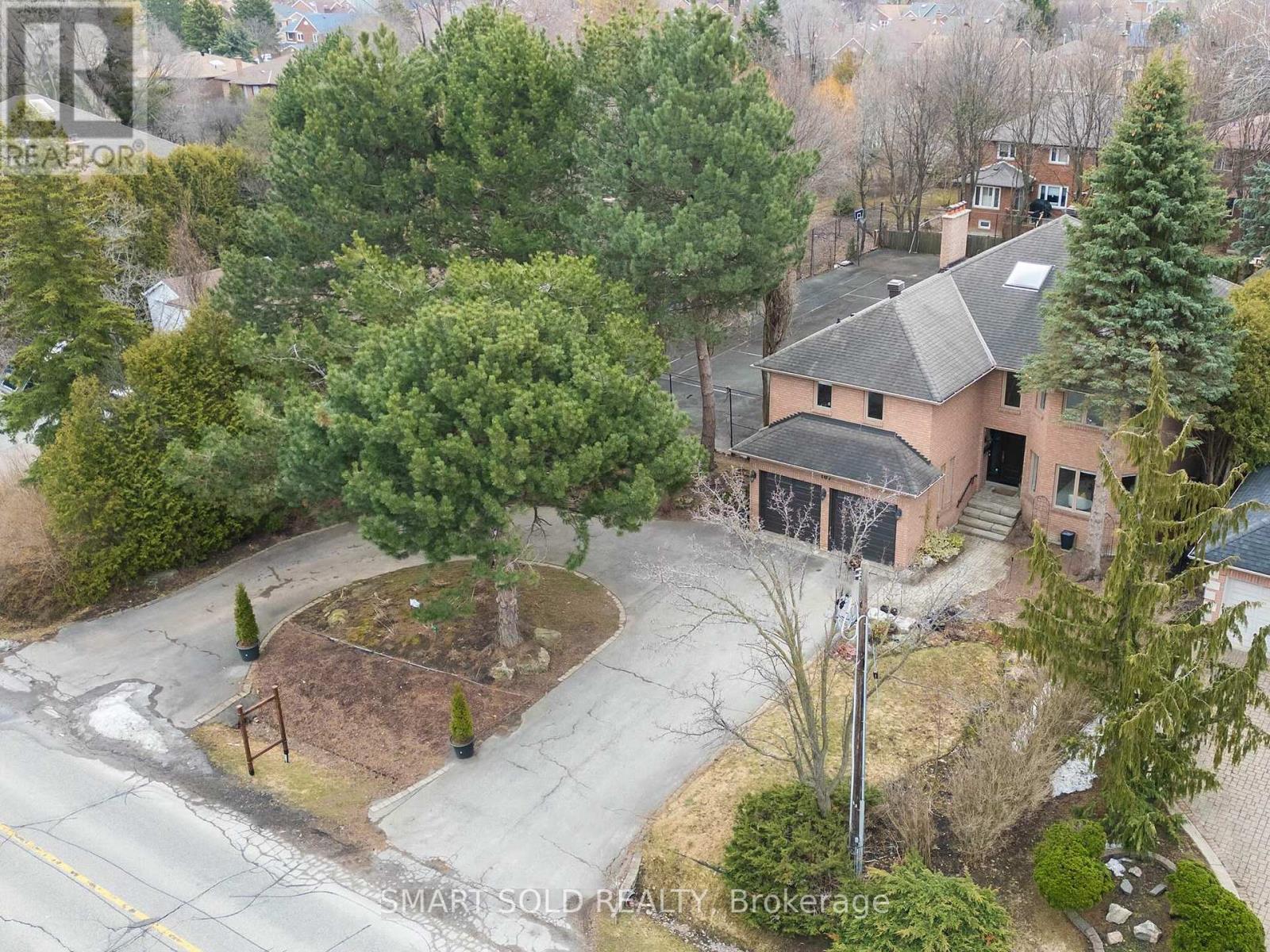 107 Arnold Avenue, Vaughan, Ontario  L4J 1B6 - Photo 2 - N12943408