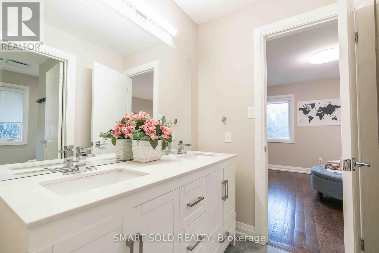 107 Arnold Avenue, Vaughan, Ontario  L4J 1B6 - Photo 33 - N12943408