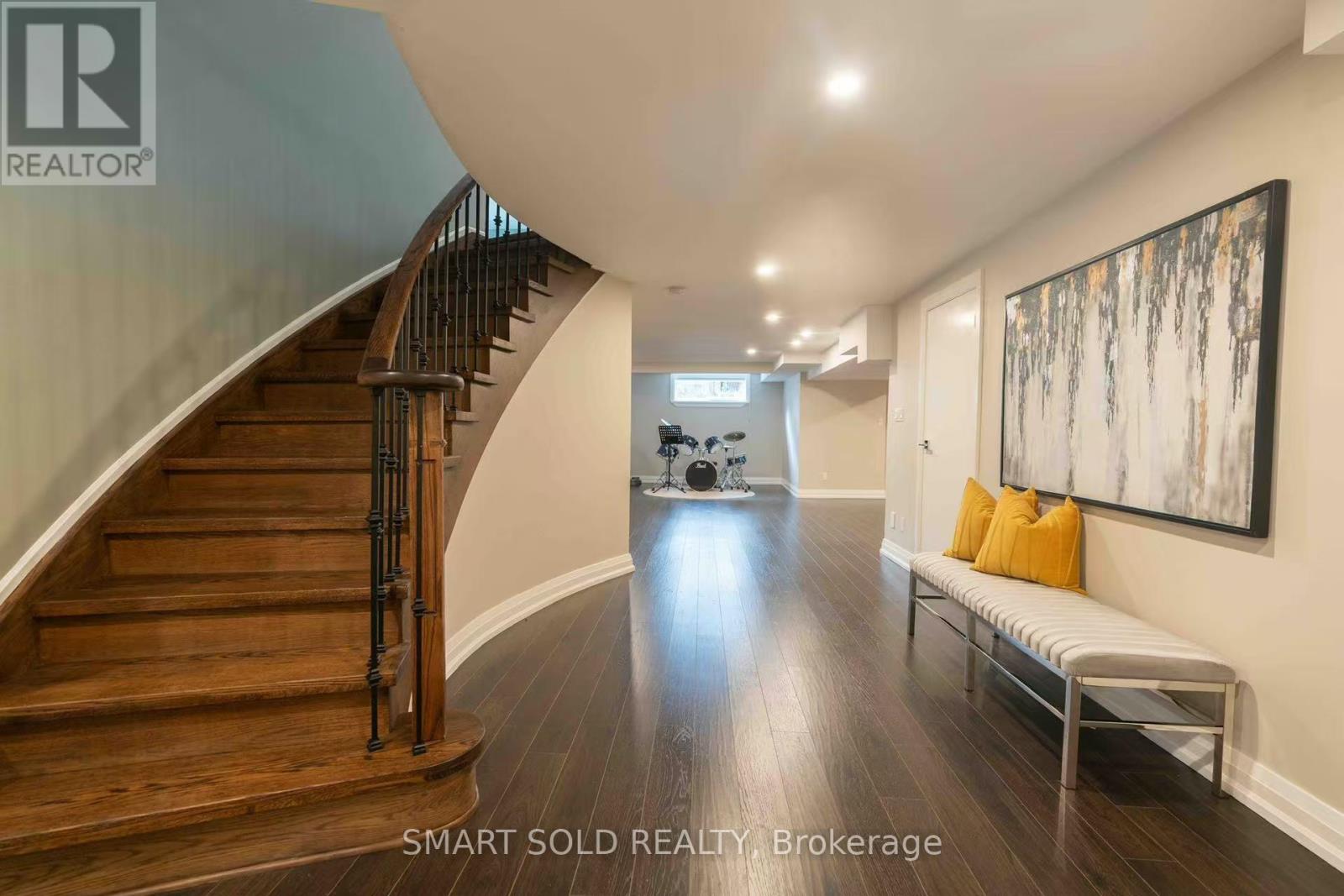 107 Arnold Avenue, Vaughan, Ontario  L4J 1B6 - Photo 37 - N12943408