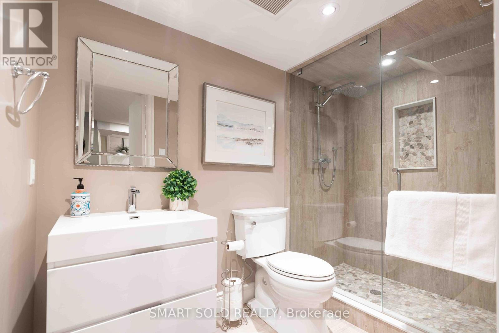 107 Arnold Avenue, Vaughan, Ontario  L4J 1B6 - Photo 39 - N12943408