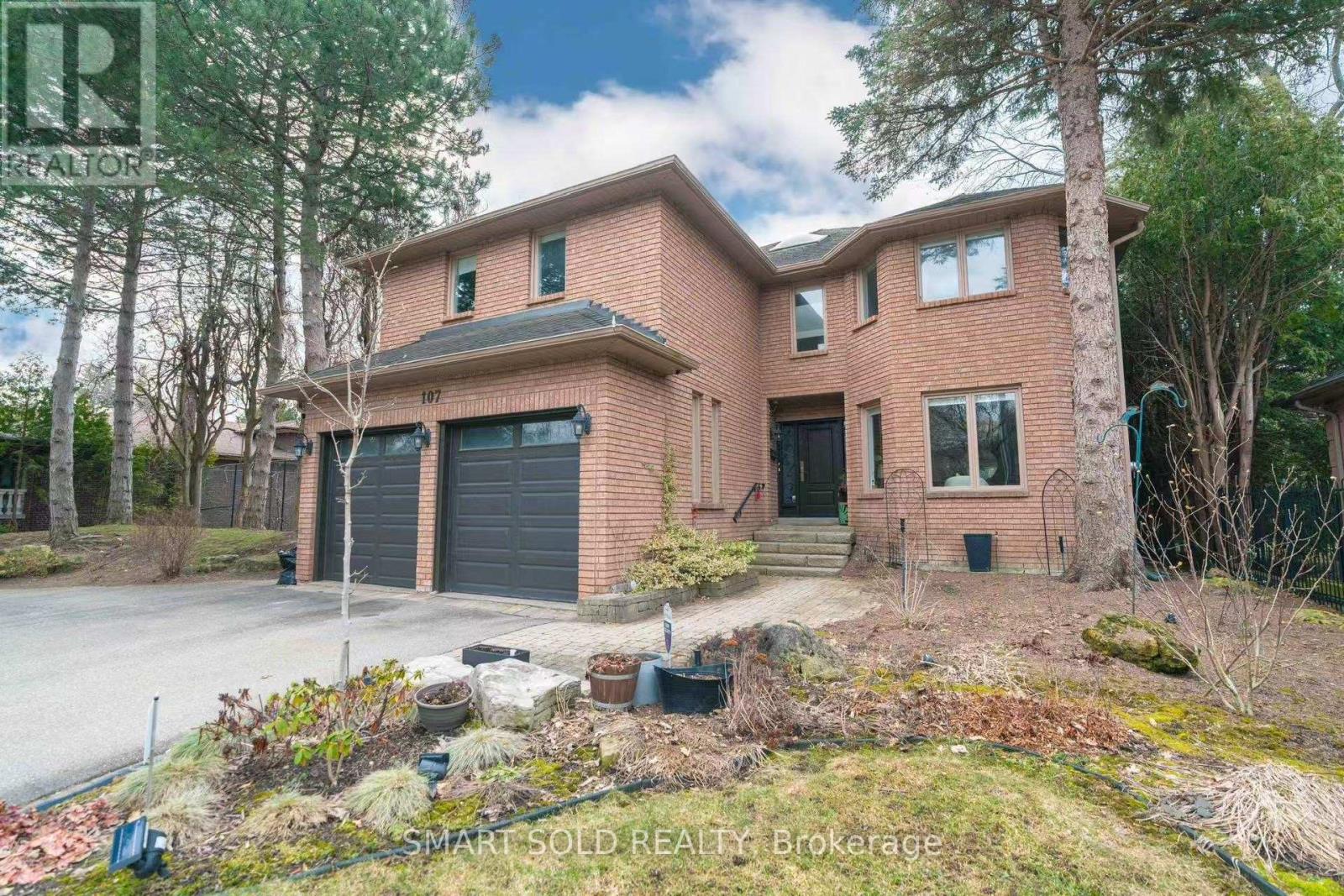 107 Arnold Avenue, Vaughan, Ontario  L4J 1B6 - Photo 4 - N12943408