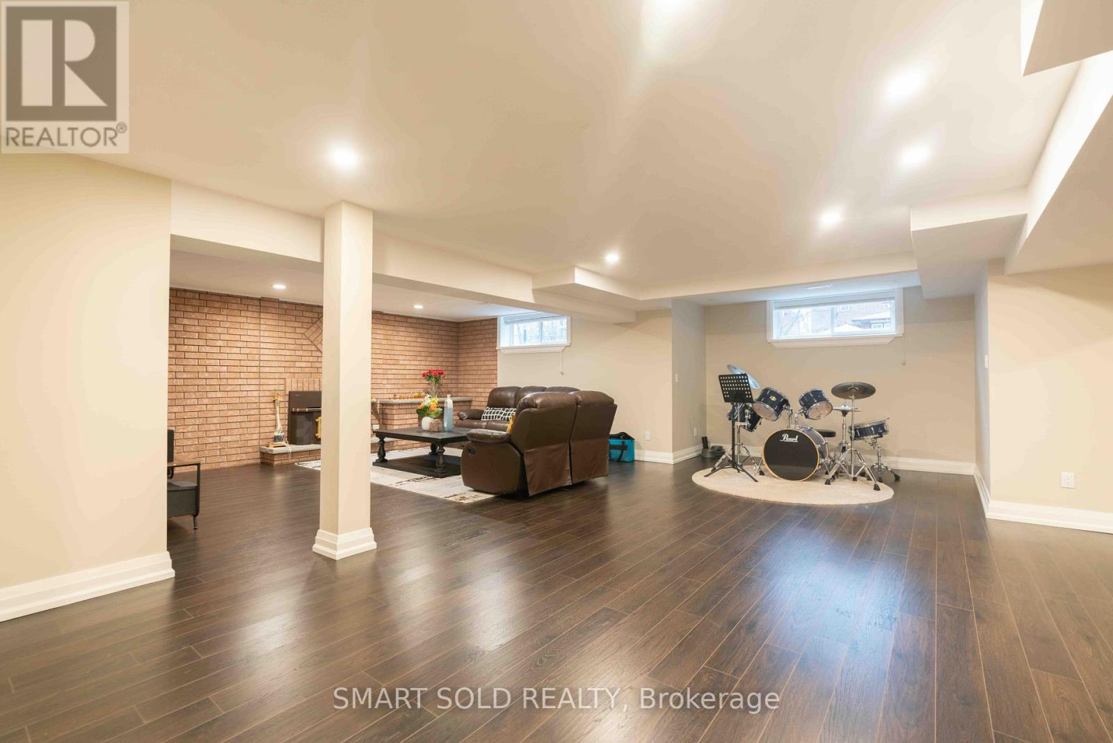 107 Arnold Avenue, Vaughan, Ontario  L4J 1B6 - Photo 41 - N12943408