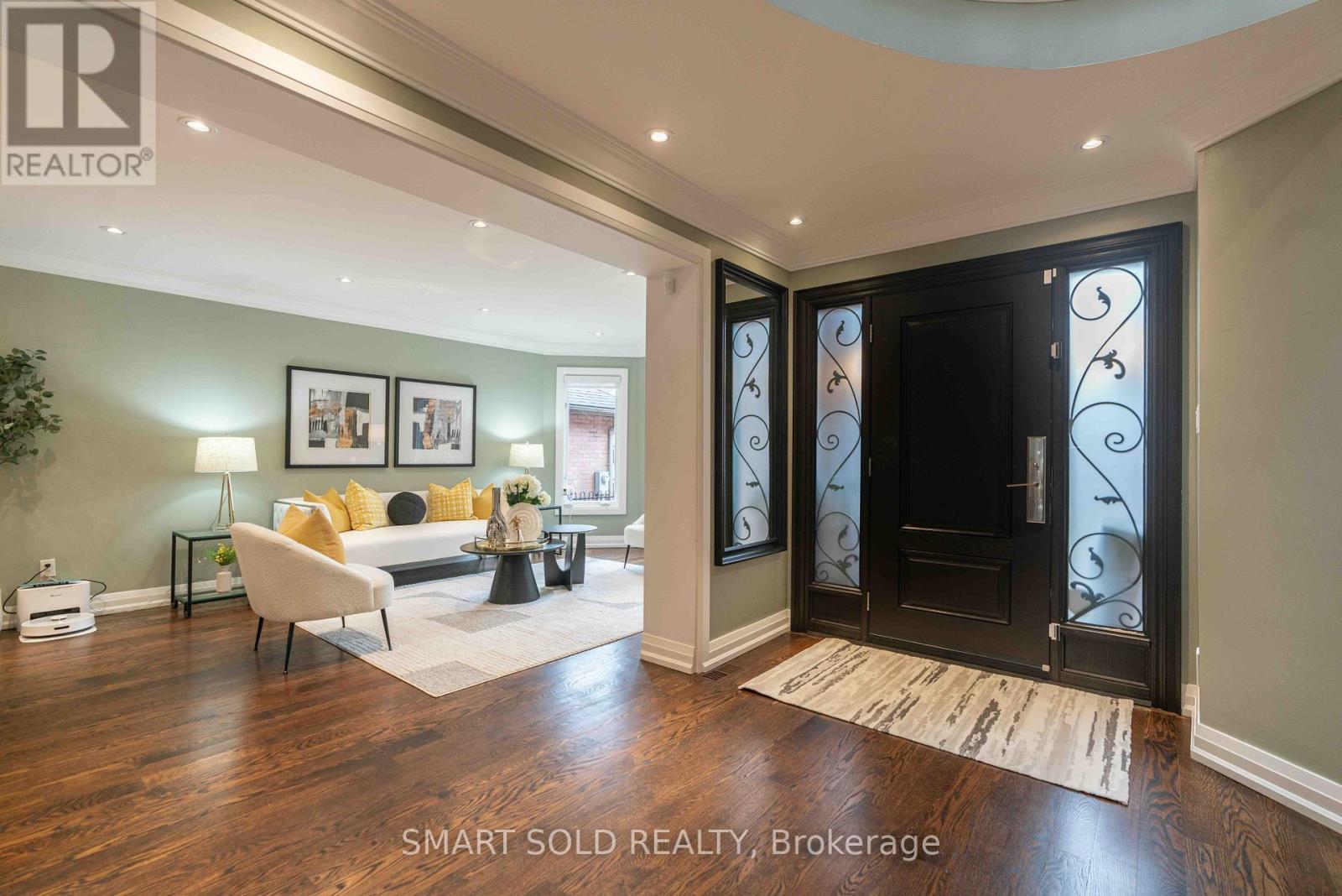 107 Arnold Avenue, Vaughan, Ontario  L4J 1B6 - Photo 6 - N12943408