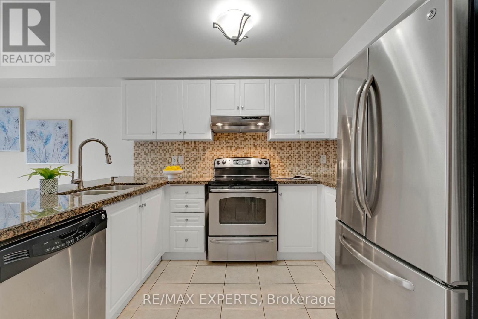 61 - 19 Foxchase Avenue, Vaughan, Ontario  L4L 9N1 - Photo 11 - N12943446