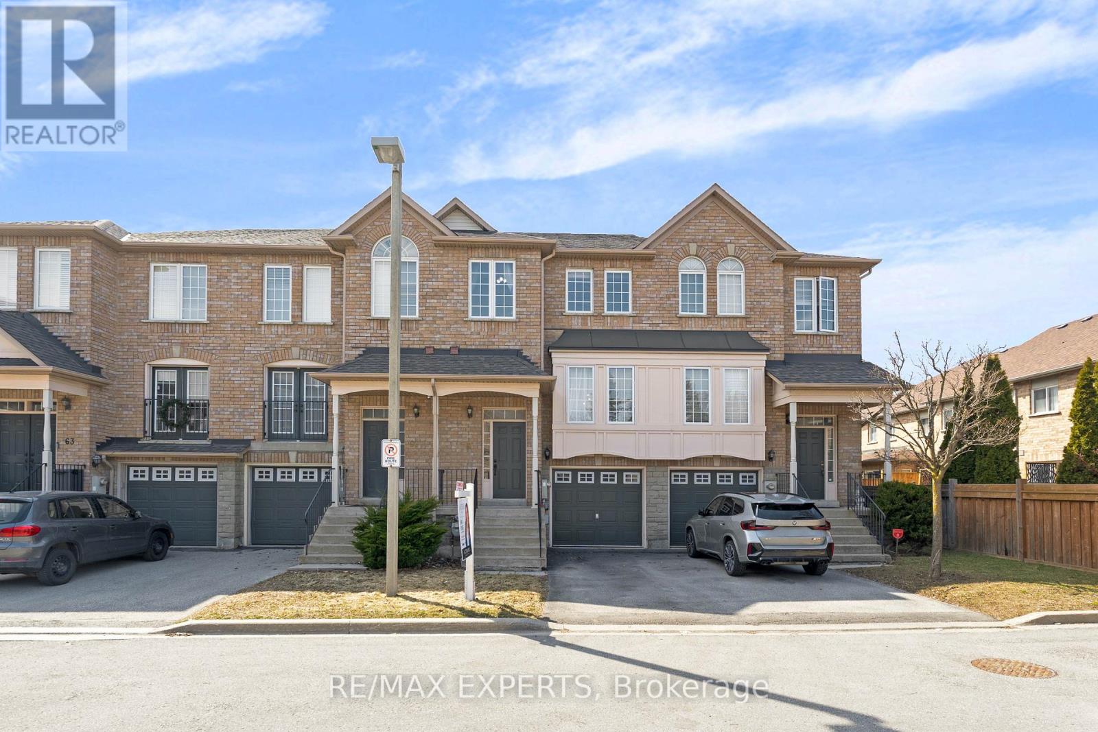 61 - 19 Foxchase Avenue, Vaughan, Ontario  L4L 9N1 - Photo 2 - N12943446