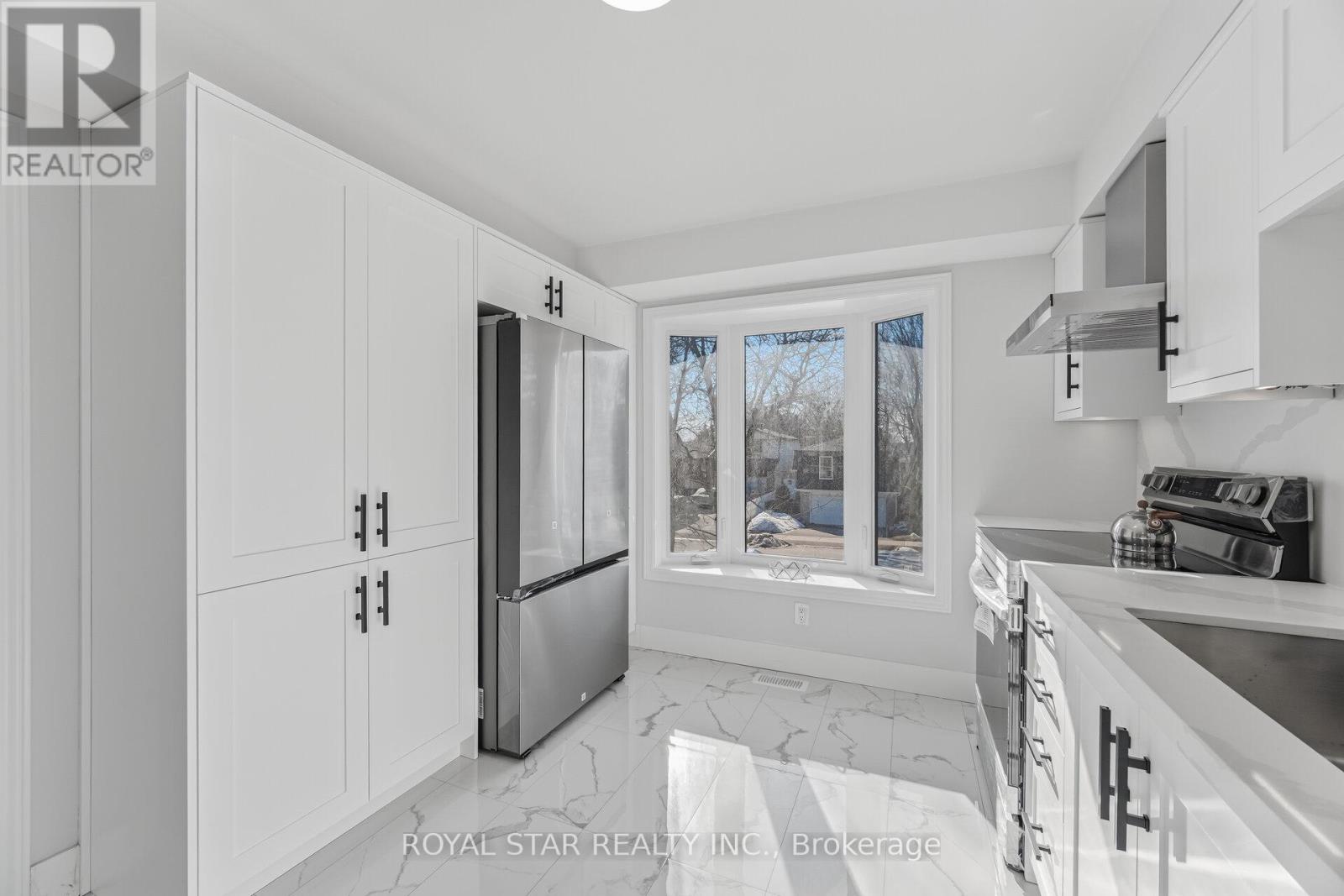 3 - 11 Plaisance Road, Richmond Hill, Ontario  L4C 5H1 - Photo 12 - N12943476