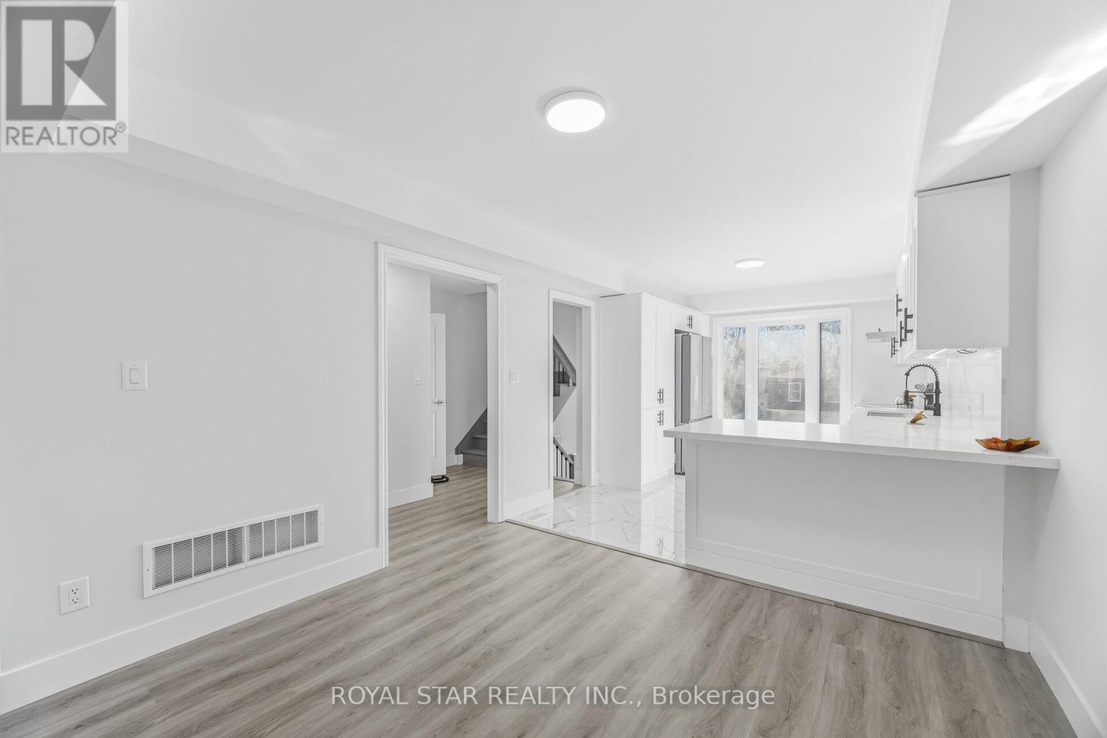 3 - 11 Plaisance Road, Richmond Hill, Ontario  L4C 5H1 - Photo 13 - N12943476