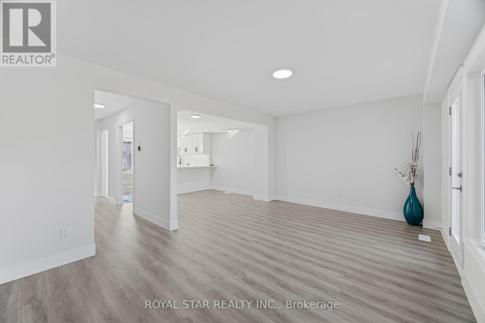 3 - 11 Plaisance Road, Richmond Hill, Ontario  L4C 5H1 - Photo 17 - N12943476