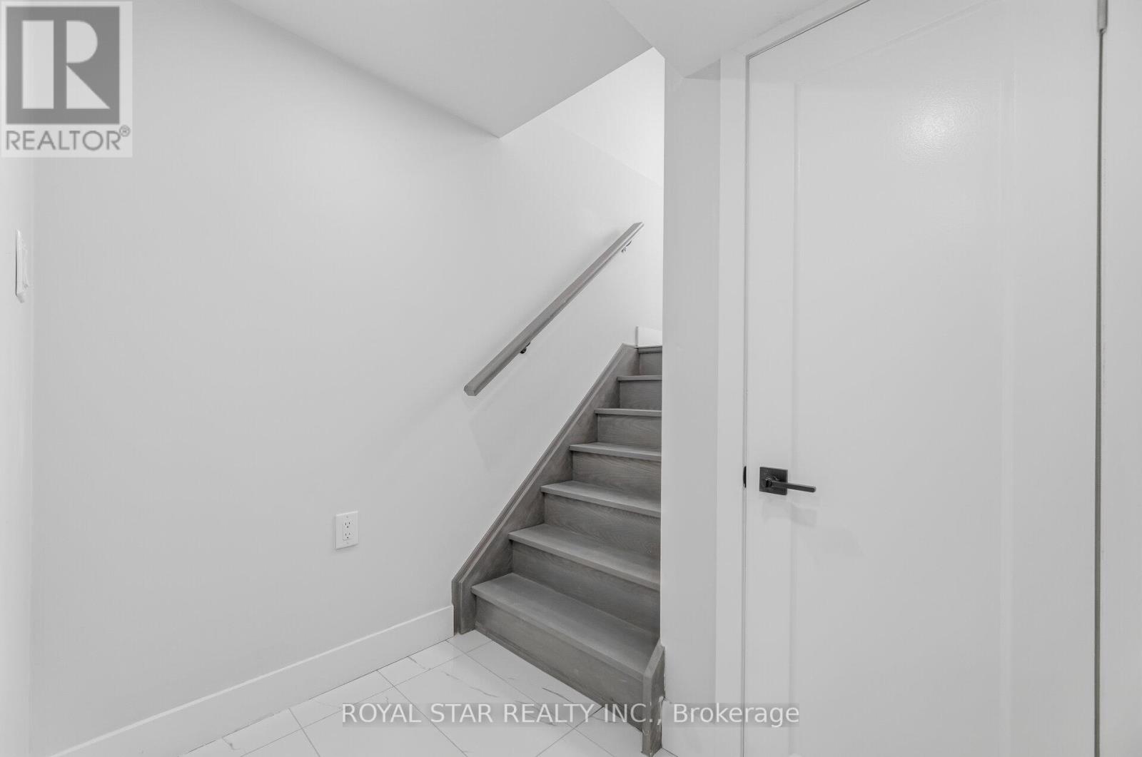 3 - 11 Plaisance Road, Richmond Hill, Ontario  L4C 5H1 - Photo 35 - N12943476