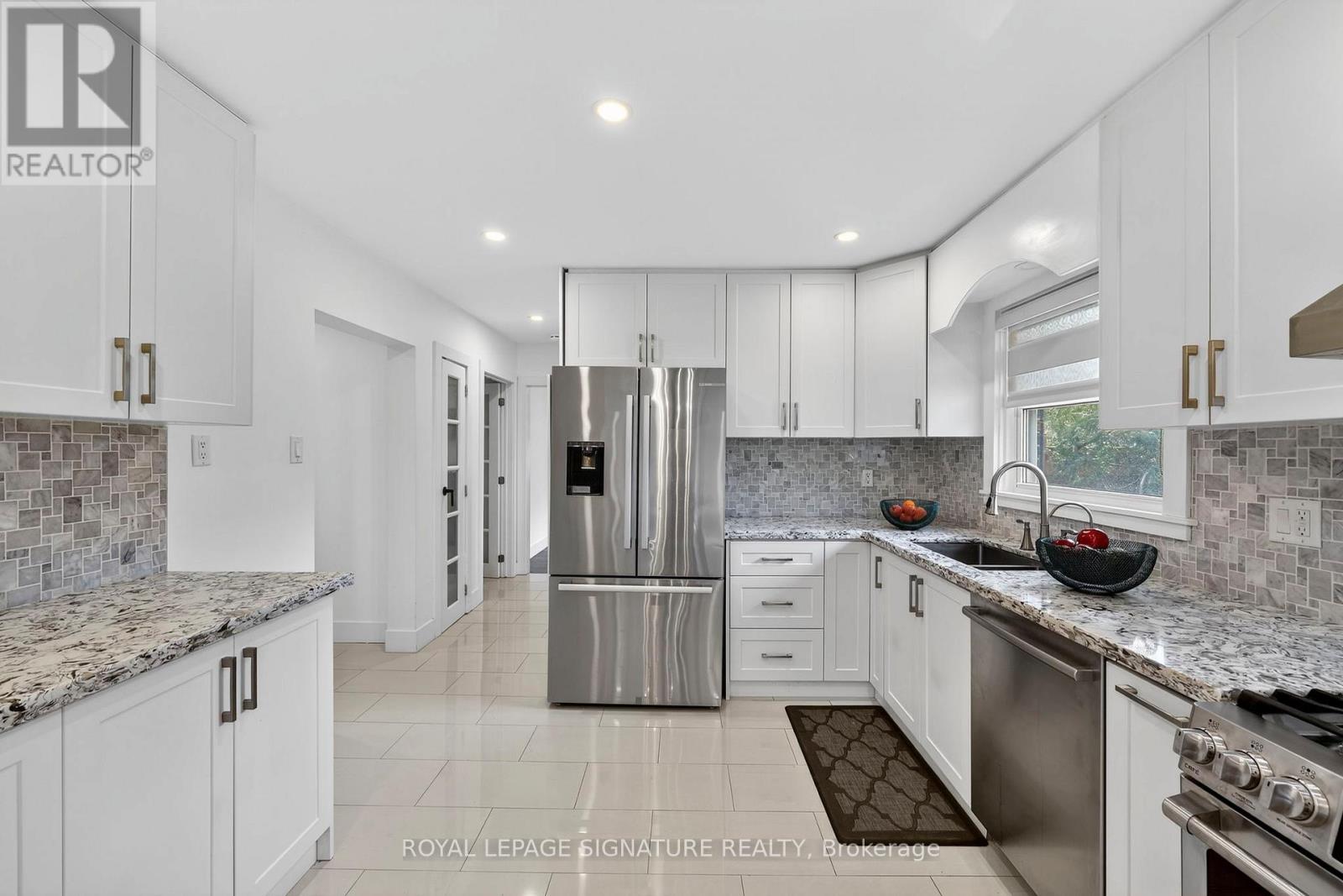 41 Wild Cherry Lane, Markham, Ontario  L3T 3T3 - Photo 10 - N12943480