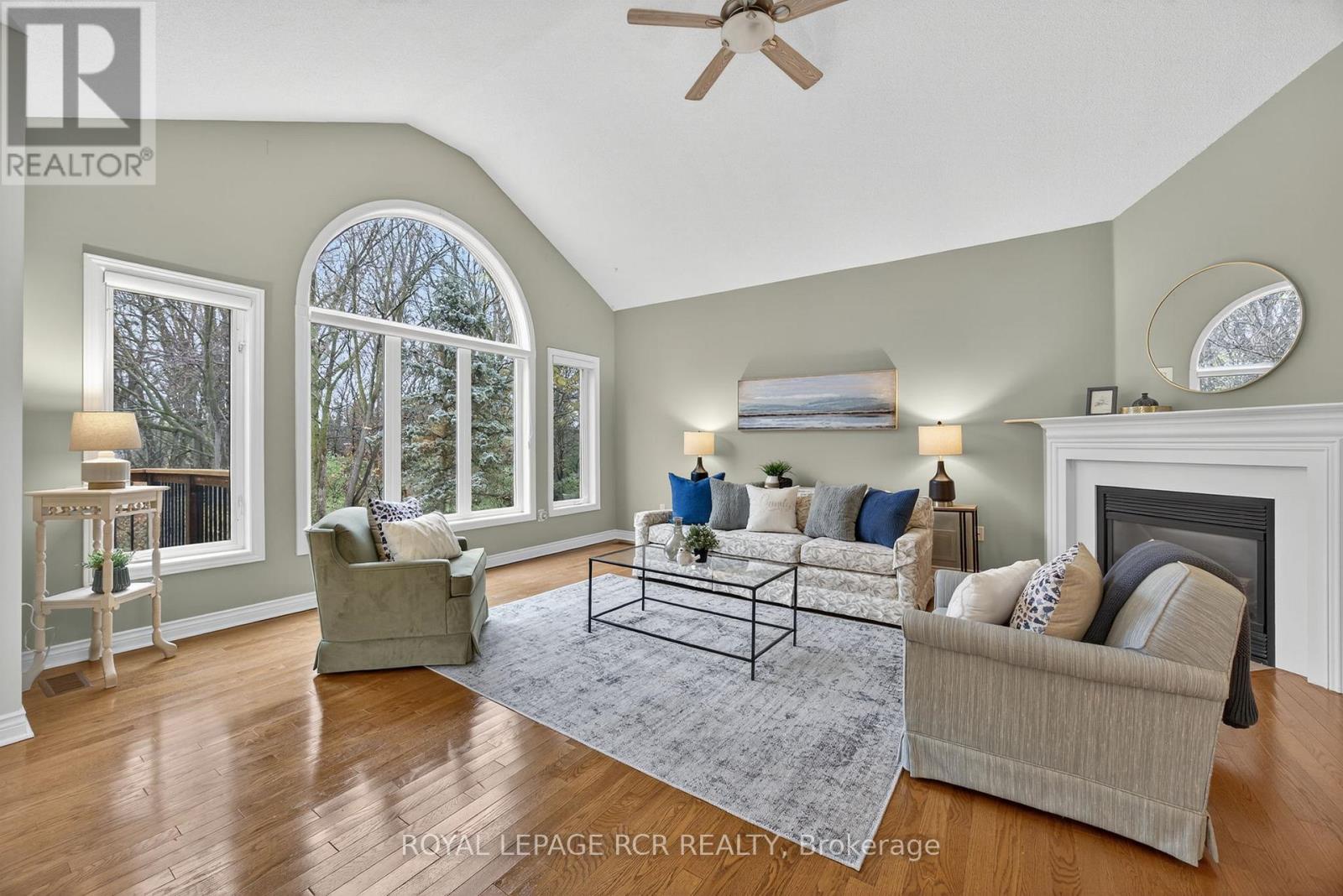 932 Shadrach Drive, Newmarket, Ontario  L3X 2H4 - Photo 18 - N12943482