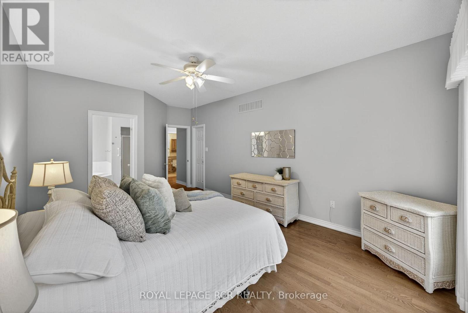 932 Shadrach Drive, Newmarket, Ontario  L3X 2H4 - Photo 22 - N12943482