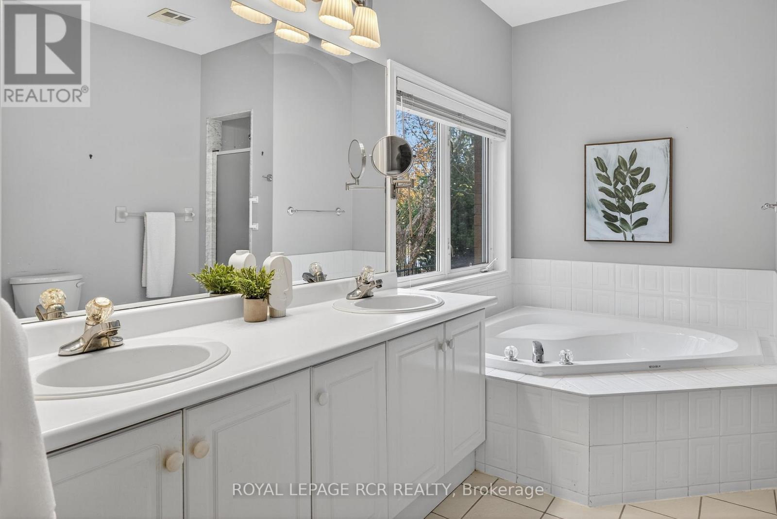 932 Shadrach Drive, Newmarket, Ontario  L3X 2H4 - Photo 24 - N12943482