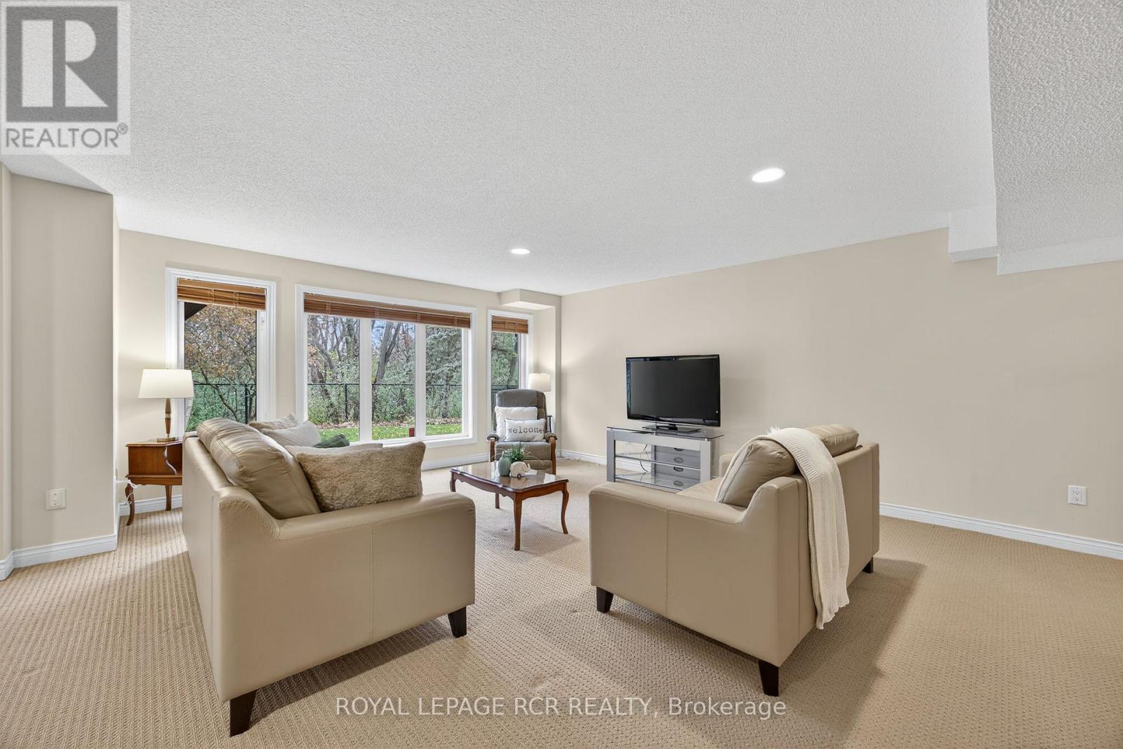 932 Shadrach Drive, Newmarket, Ontario  L3X 2H4 - Photo 30 - N12943482