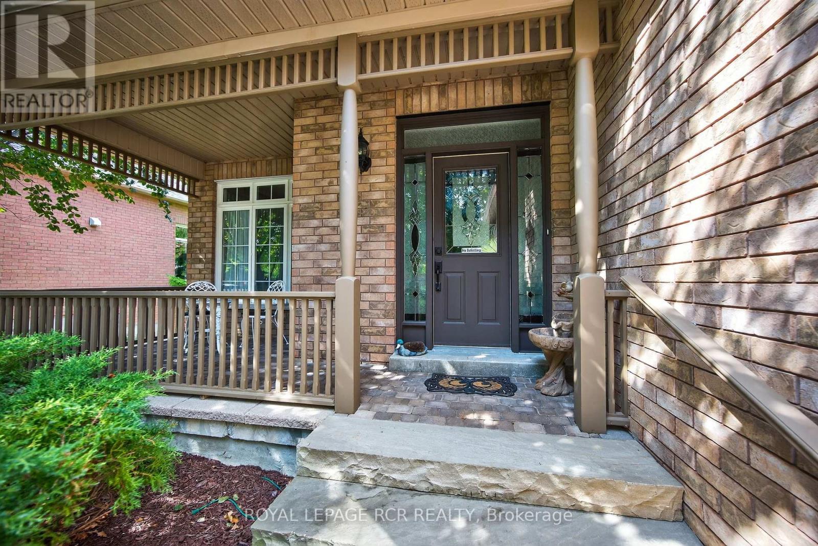 932 Shadrach Drive, Newmarket, Ontario  L3X 2H4 - Photo 4 - N12943482