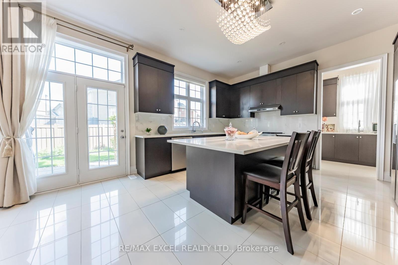 21 Paradise Valley Trail, King, Ontario  L7B 0A5 - Photo 22 - N12943508