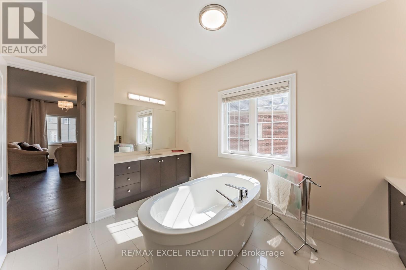 21 Paradise Valley Trail, King, Ontario  L7B 0A5 - Photo 32 - N12943508