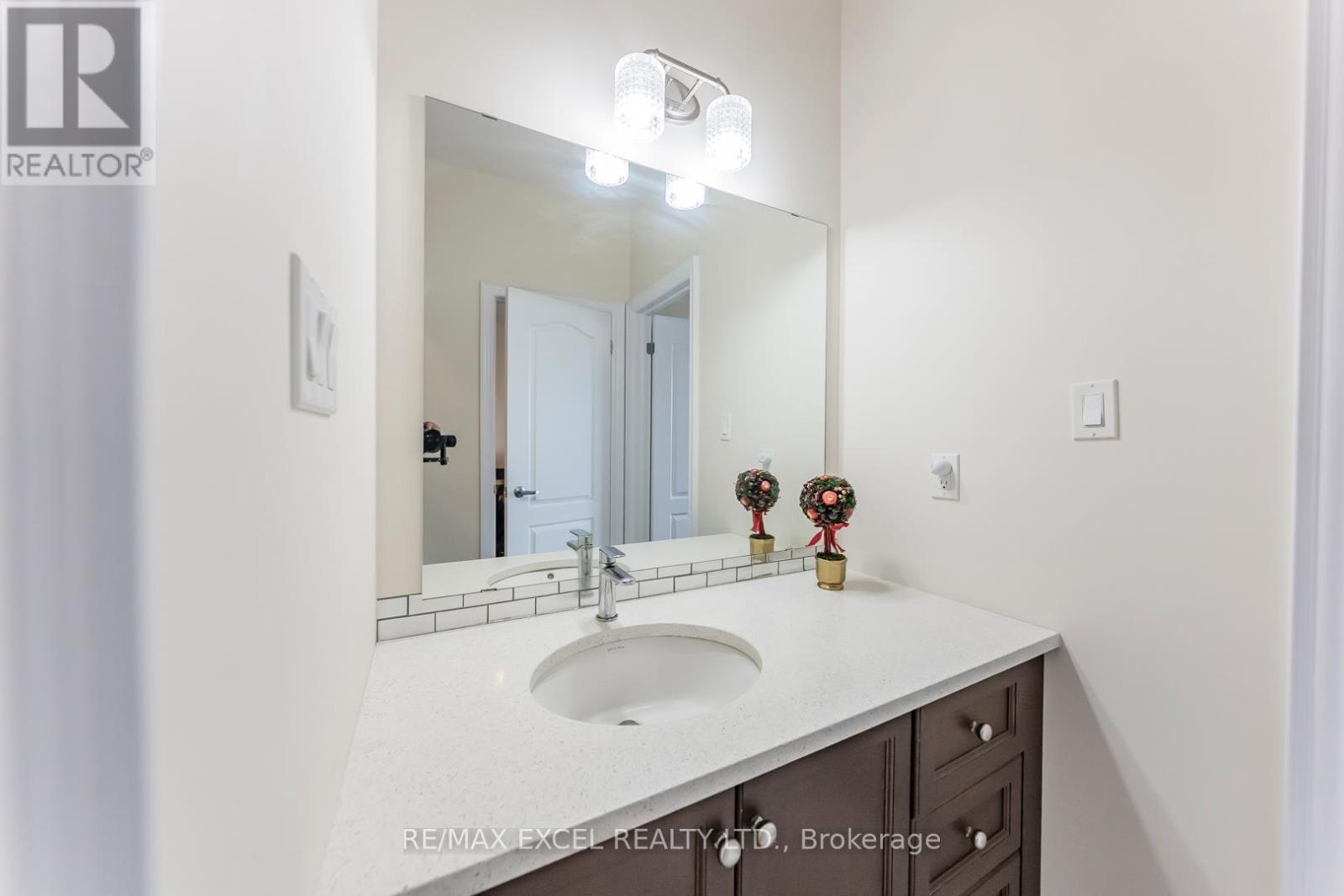 21 Paradise Valley Trail, King, Ontario  L7B 0A5 - Photo 40 - N12943508