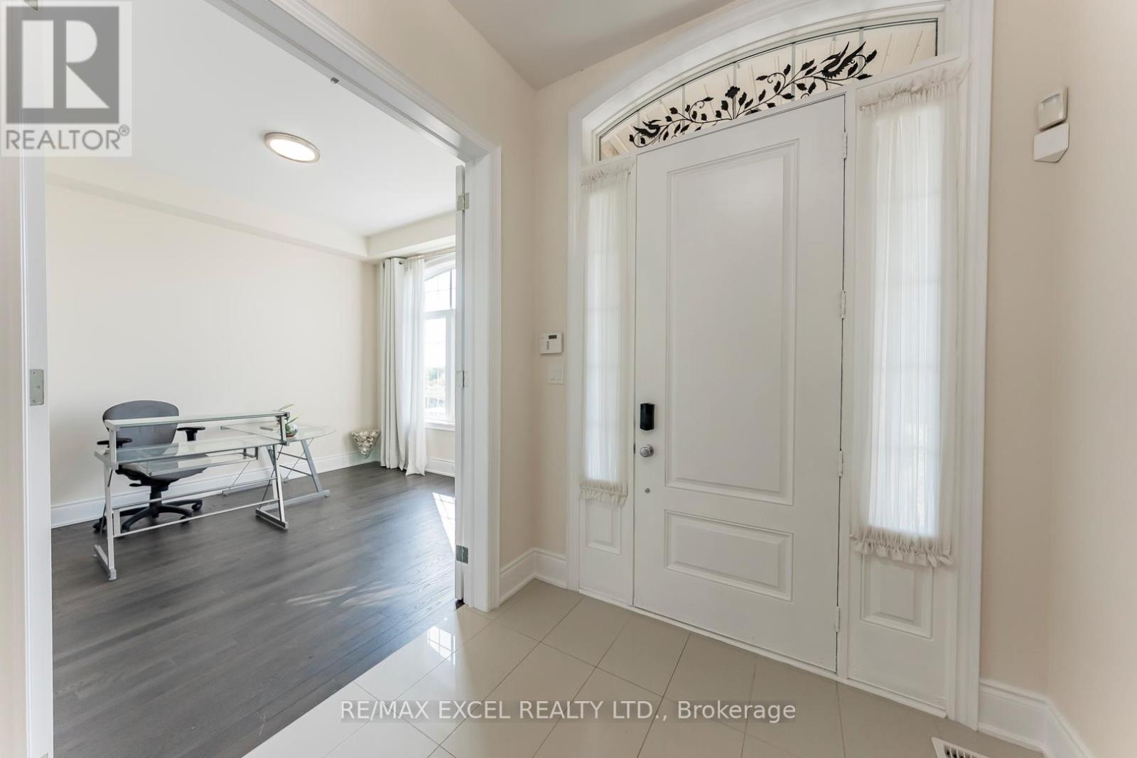 21 Paradise Valley Trail, King, Ontario  L7B 0A5 - Photo 5 - N12943508