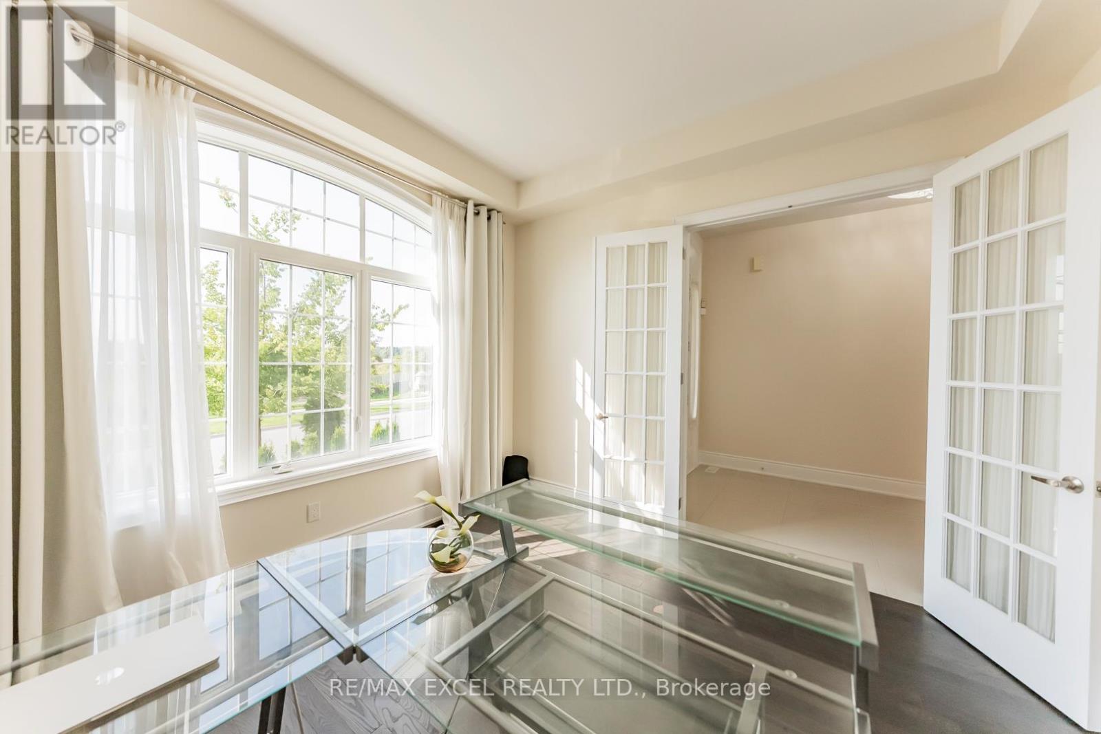 21 Paradise Valley Trail, King, Ontario  L7B 0A5 - Photo 7 - N12943508