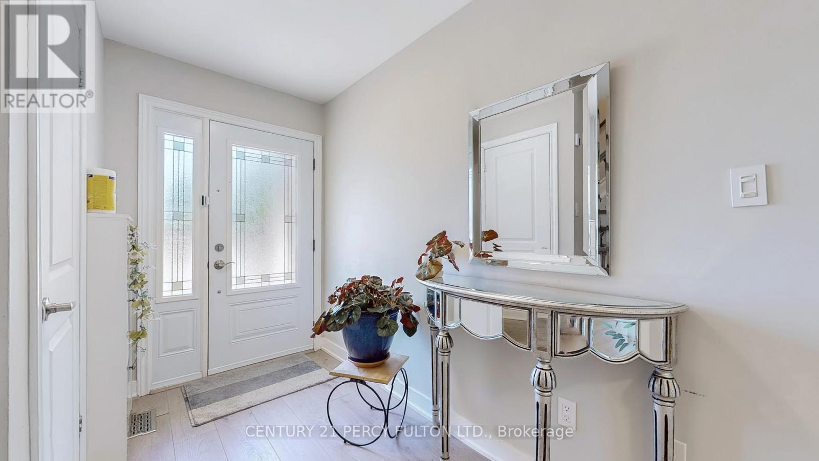 158 Holm Crescent, Markham, Ontario  L3T 5J3 - Photo 10 - N12943514