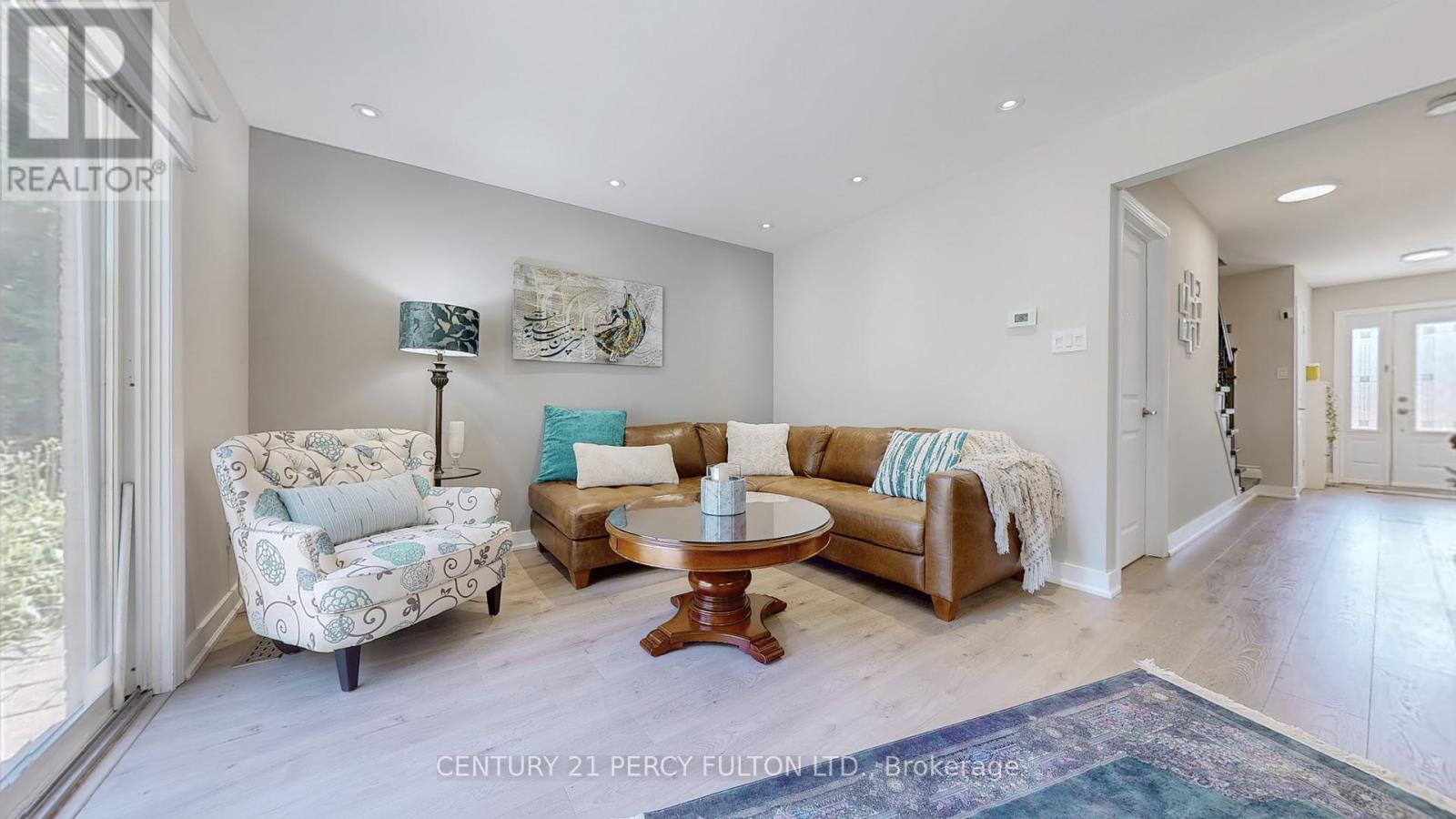 158 Holm Crescent, Markham, Ontario  L3T 5J3 - Photo 5 - N12943514