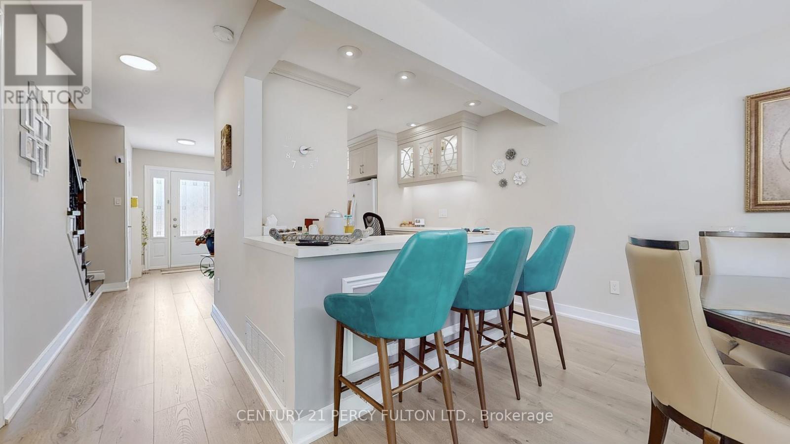 158 Holm Crescent, Markham, Ontario  L3T 5J3 - Photo 7 - N12943514