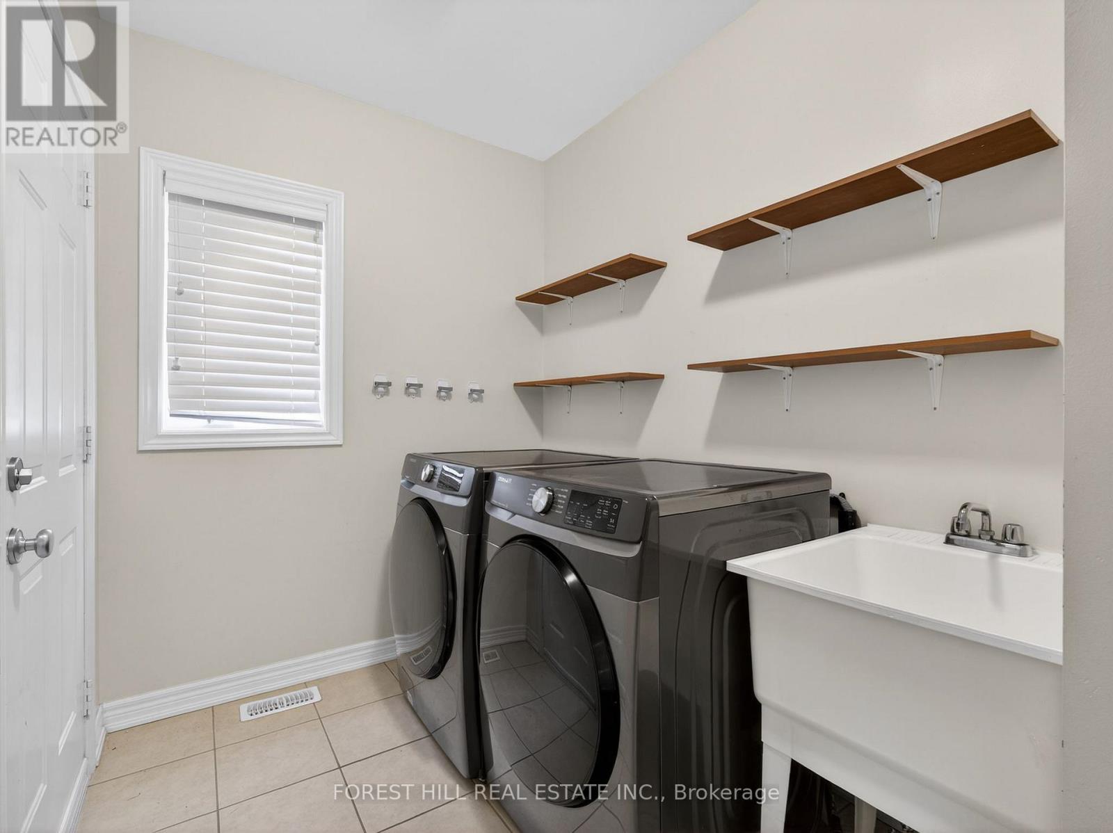 22 Mccombe Lane, Vaughan, Ontario  L6A 4G2 - Photo 17 - N12943750