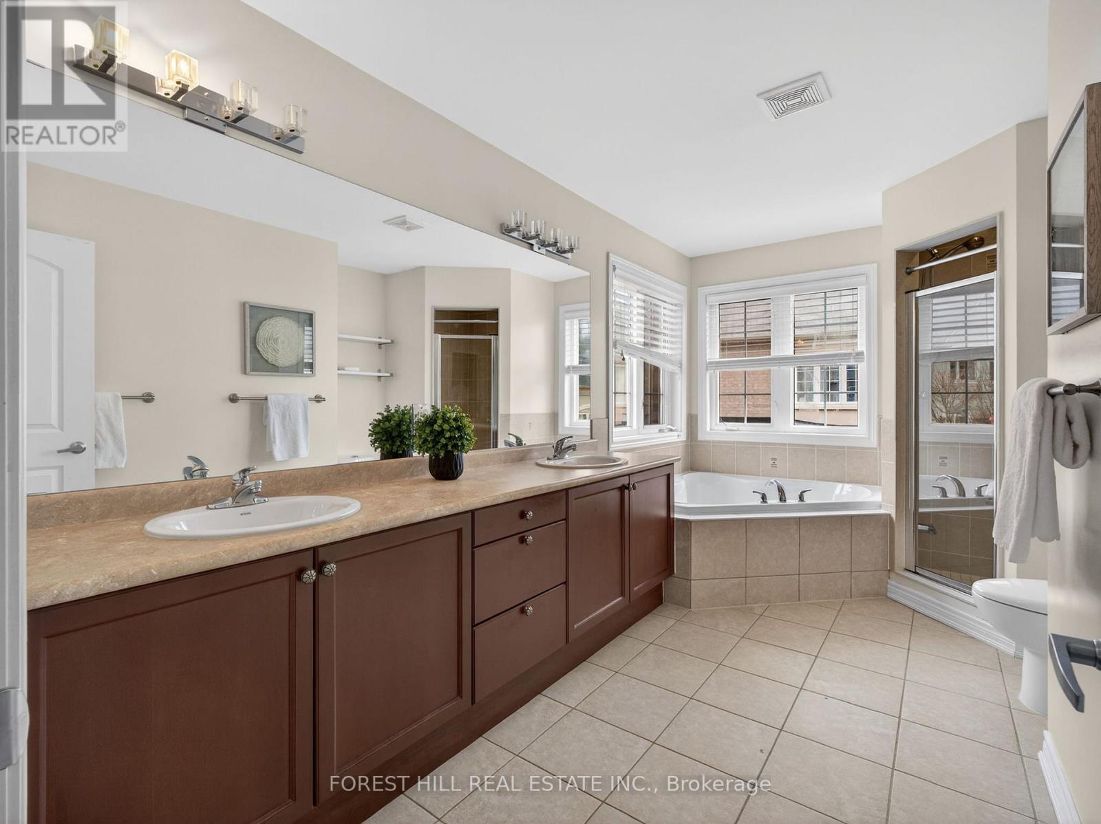 22 Mccombe Lane, Vaughan, Ontario  L6A 4G2 - Photo 22 - N12943750