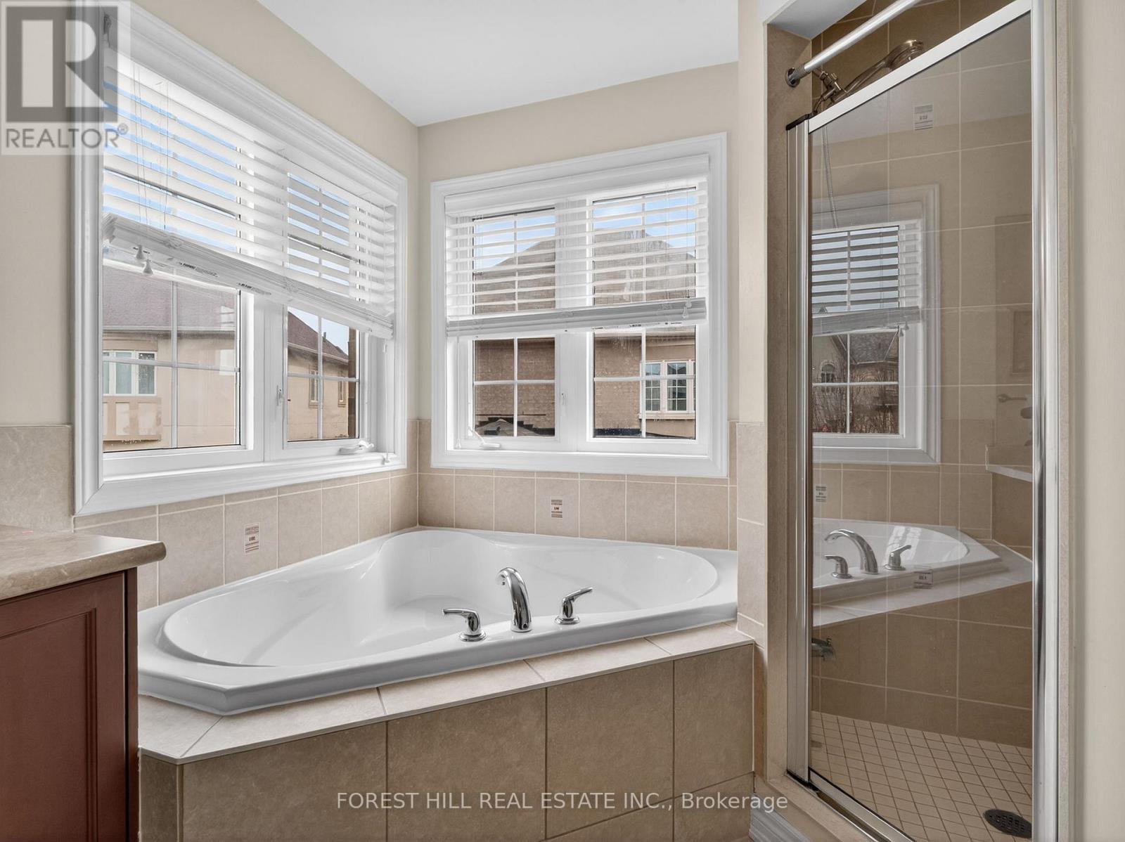 22 Mccombe Lane, Vaughan, Ontario  L6A 4G2 - Photo 24 - N12943750