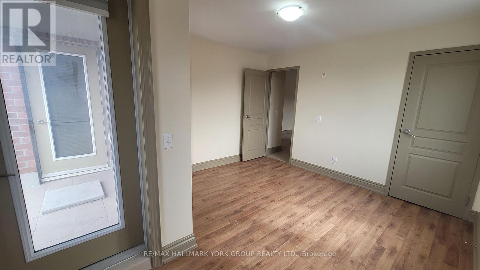 301 - 15565 Yonge Street, Aurora, Ontario  L4G 1P3 - Photo 10 - N12943758