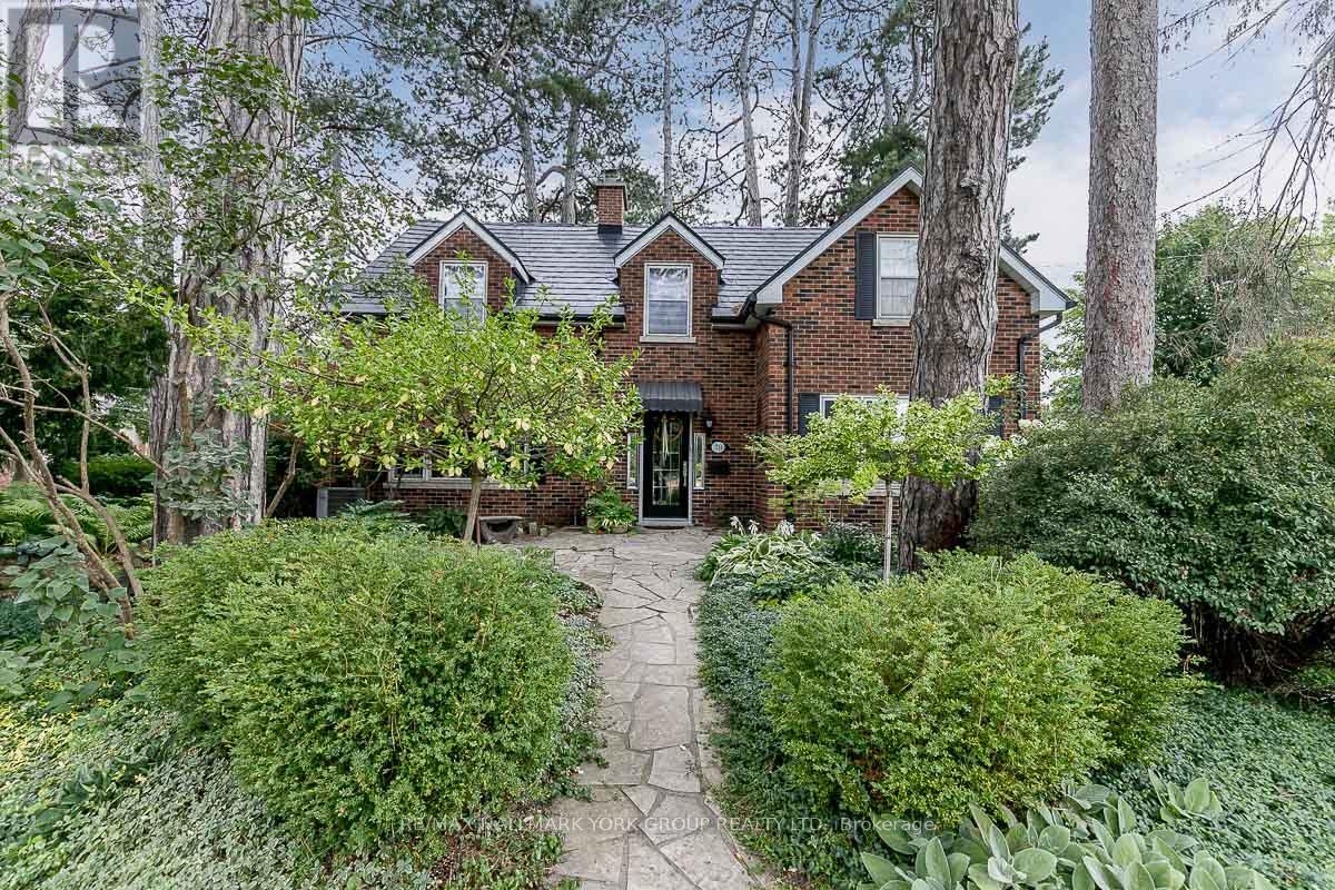 78 WELLS STREET, Aurora, Ontario