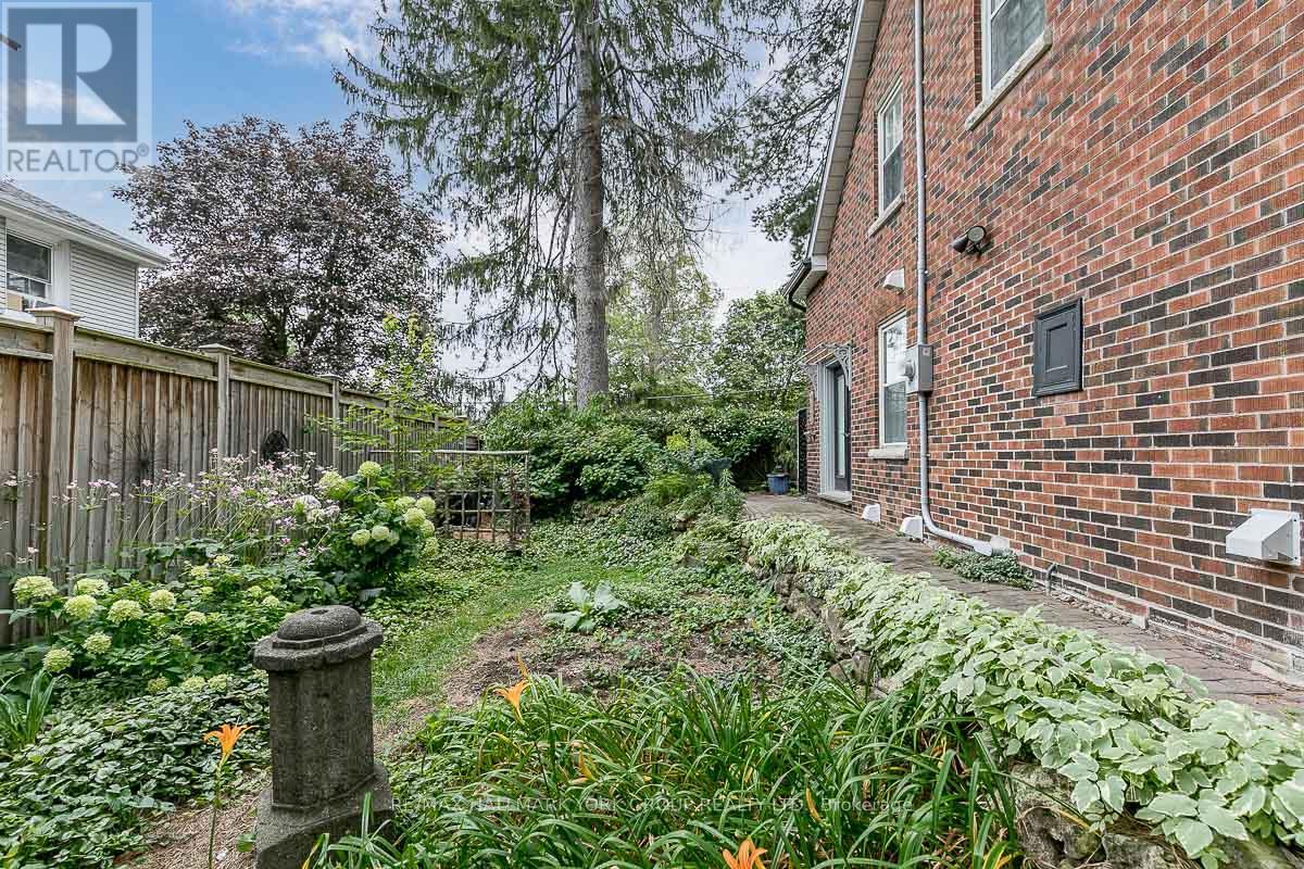 78 Wells Street, Aurora, Ontario  L4G 1S9 - Photo 19 - N12943768