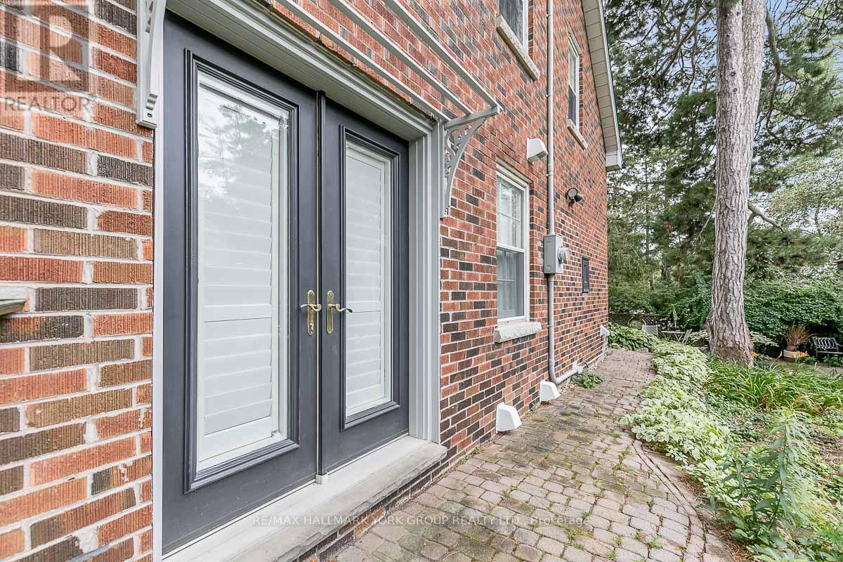 78 Wells Street, Aurora, Ontario  L4G 1S9 - Photo 20 - N12943768