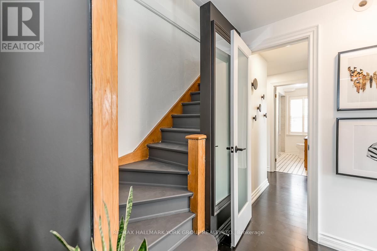 78 Wells Street, Aurora, Ontario  L4G 1S9 - Photo 3 - N12943768