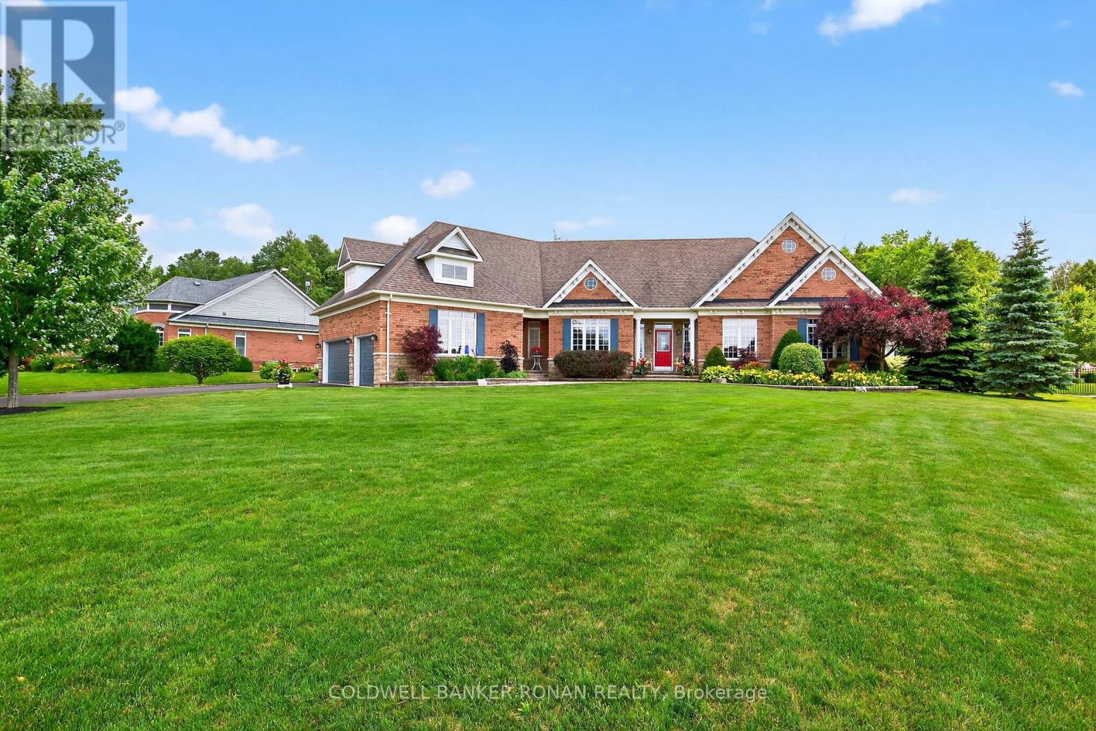 32 UNDERHILL COURT, Essa, Ontario