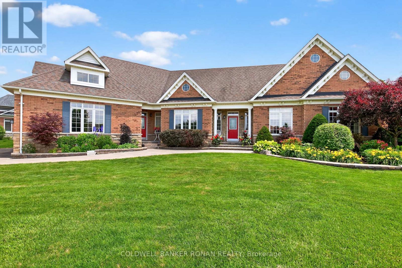 32 Underhill Court, Essa, Ontario  L9R 1V2 - Photo 2 - N12943780