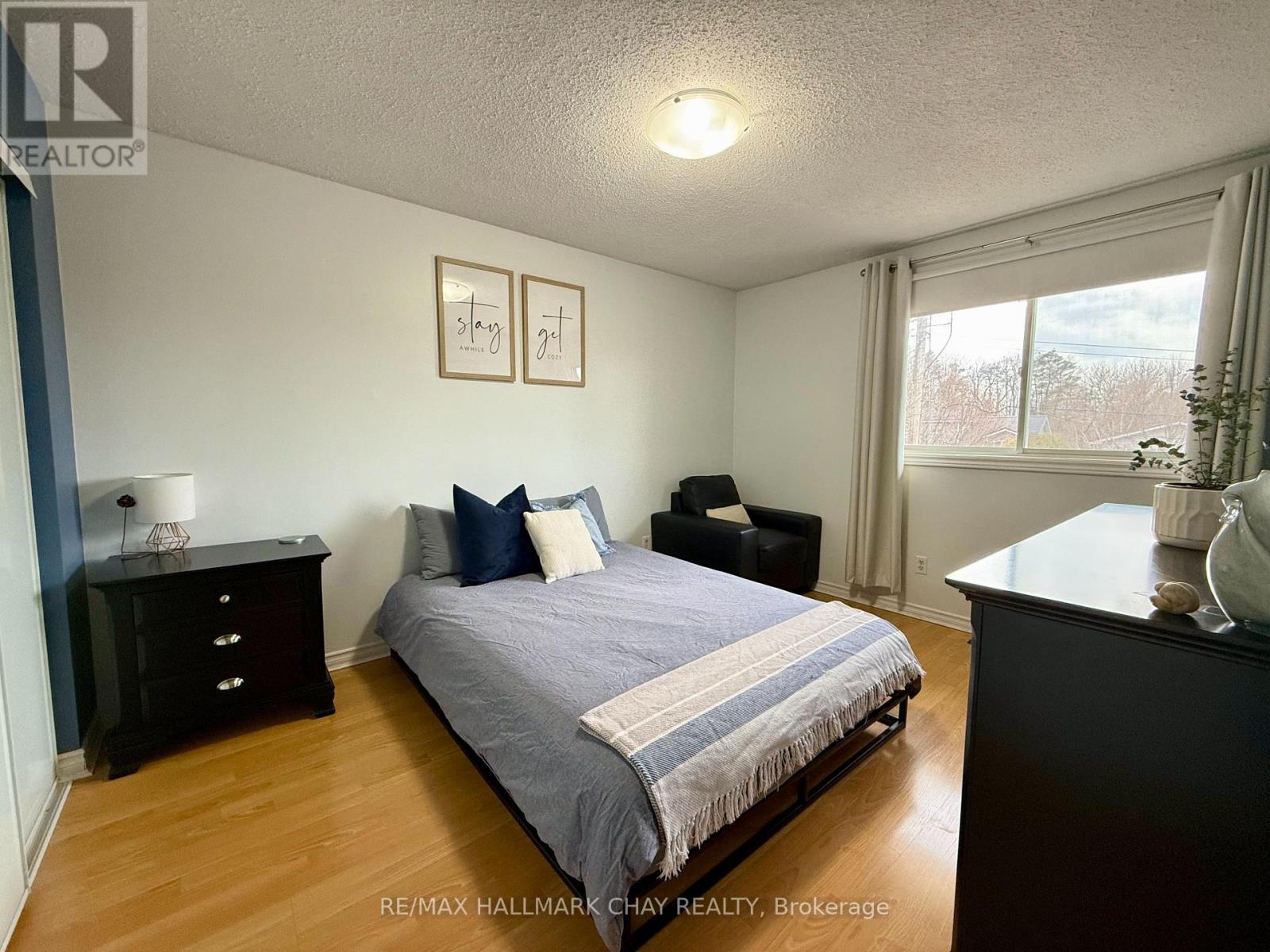 60 Osborn Street, Essa, Ontario  L0M 1B0 - Photo 10 - N12943810